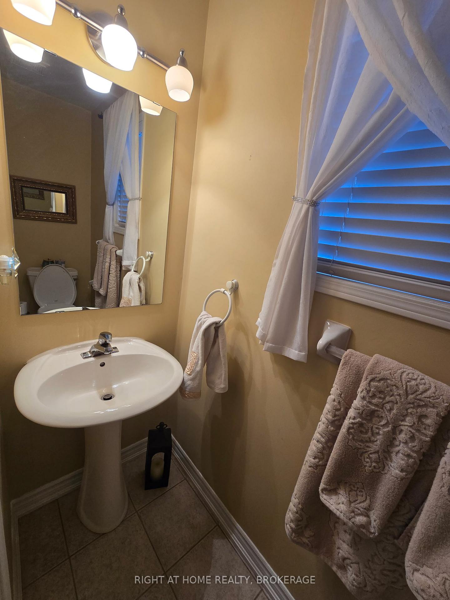 Photo 43 of 34 Penbridge Circle, Brampton, Fletcher's Meadow — HOMEH