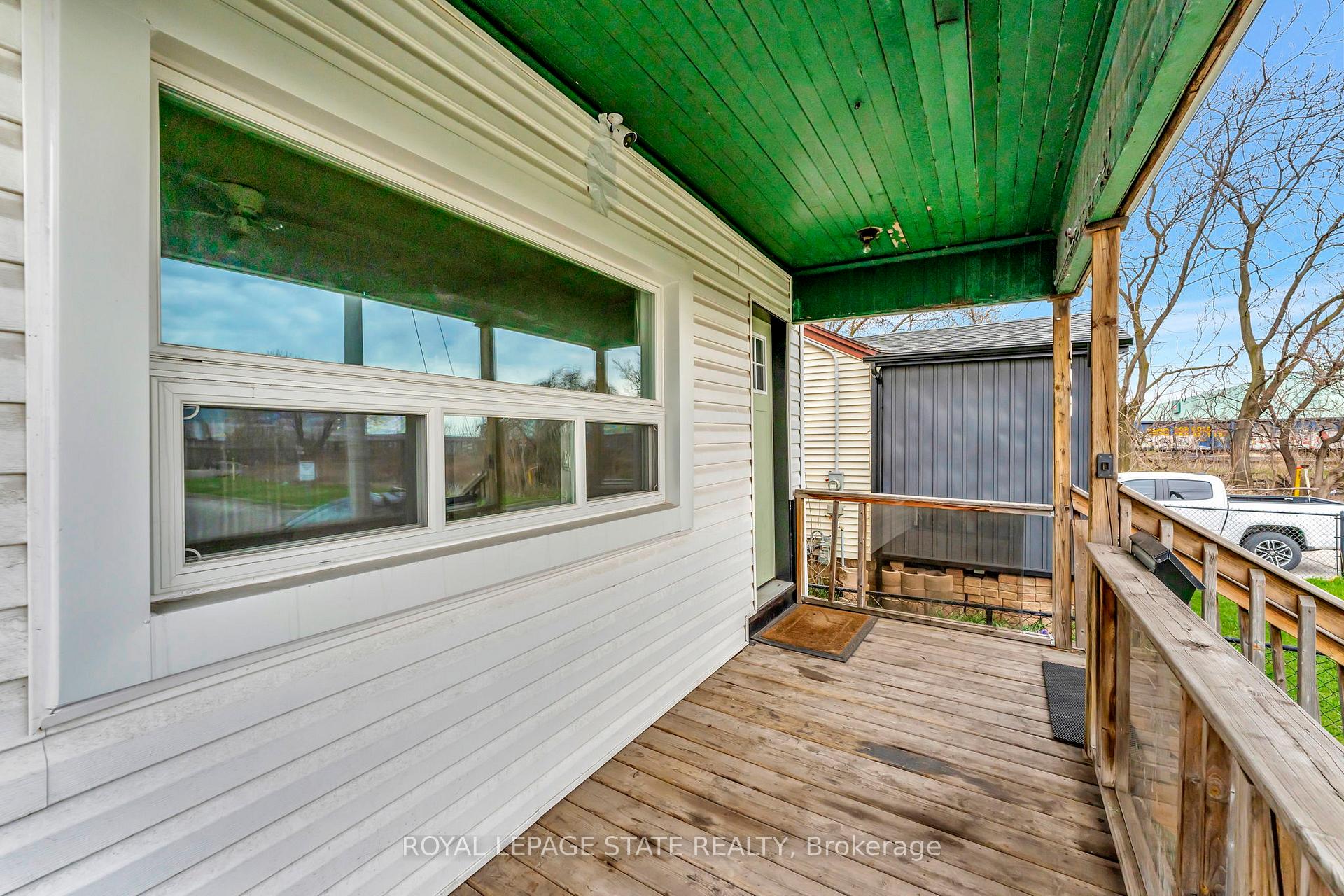 Photo 4 of 401 Strathearne Avenue, Hamilton, Homeside — HOMEH
