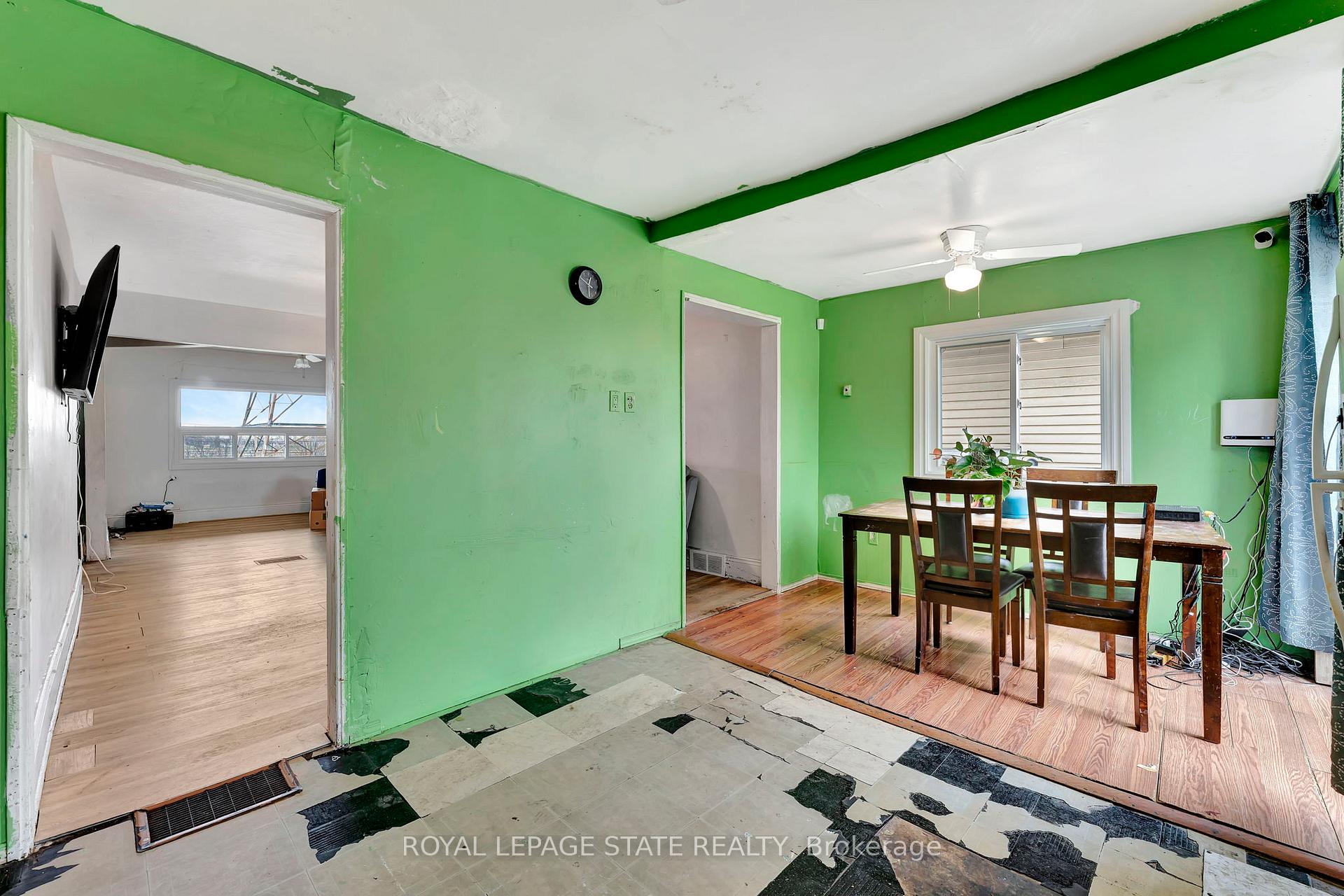 Photo 12 of 401 Strathearne Avenue, Hamilton, Homeside — HOMEH
