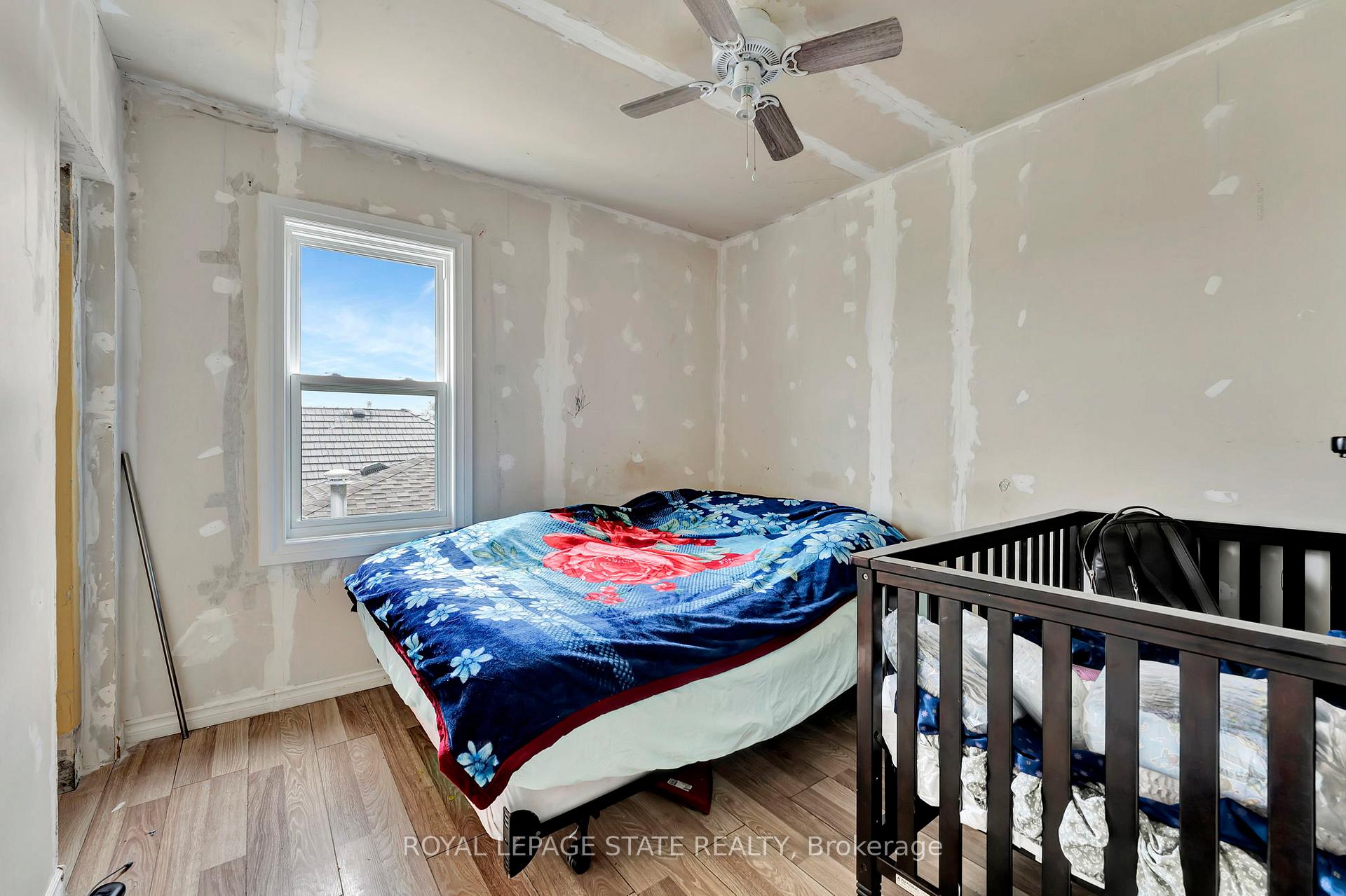 Photo 15 of 401 Strathearne Avenue, Hamilton, Homeside — HOMEH