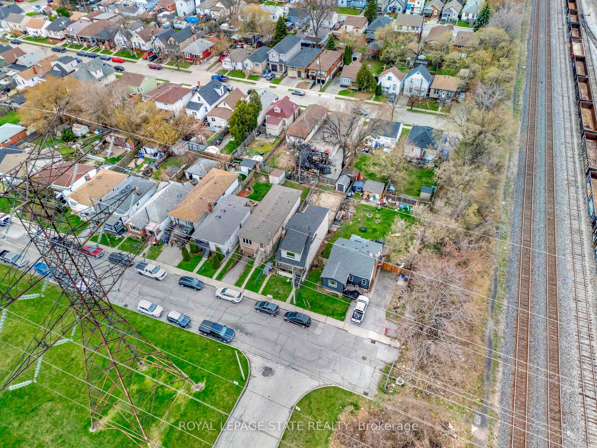 Photo 23 of 401 Strathearne Avenue, Hamilton, Homeside — HOMEH
