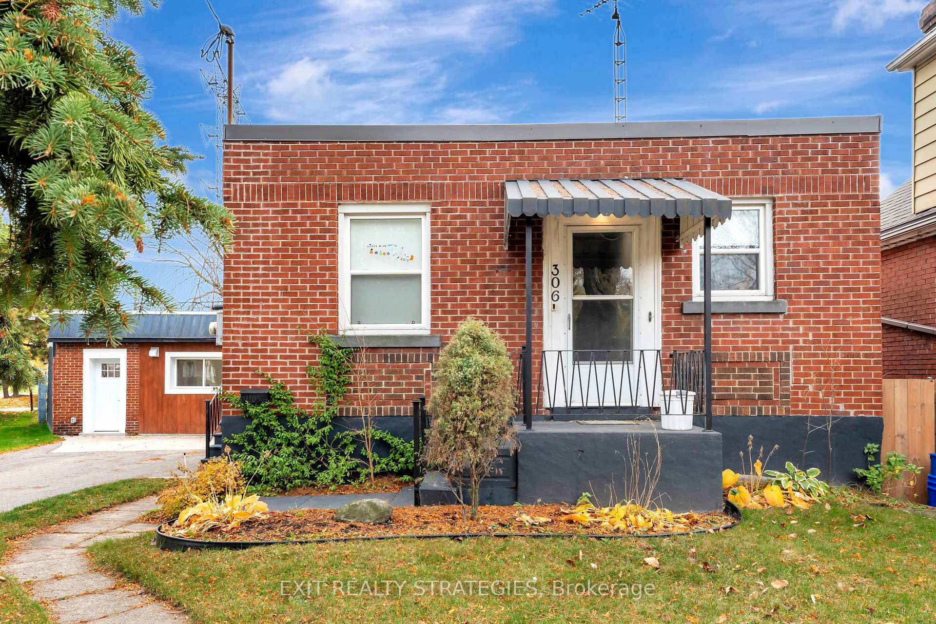 Photo 2 of 306 Paling Avenue, Hamilton, Homeside — HOMEH