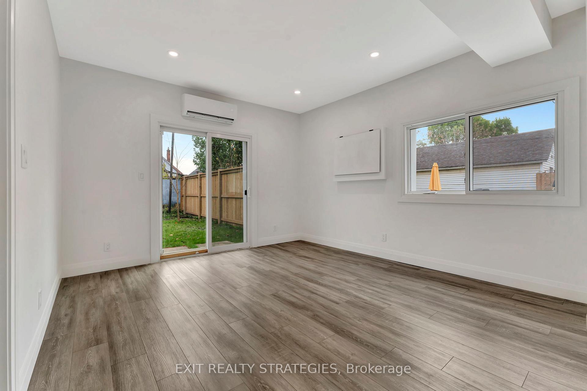Photo 11 of 306 Paling Avenue, Hamilton, Homeside — HOMEH