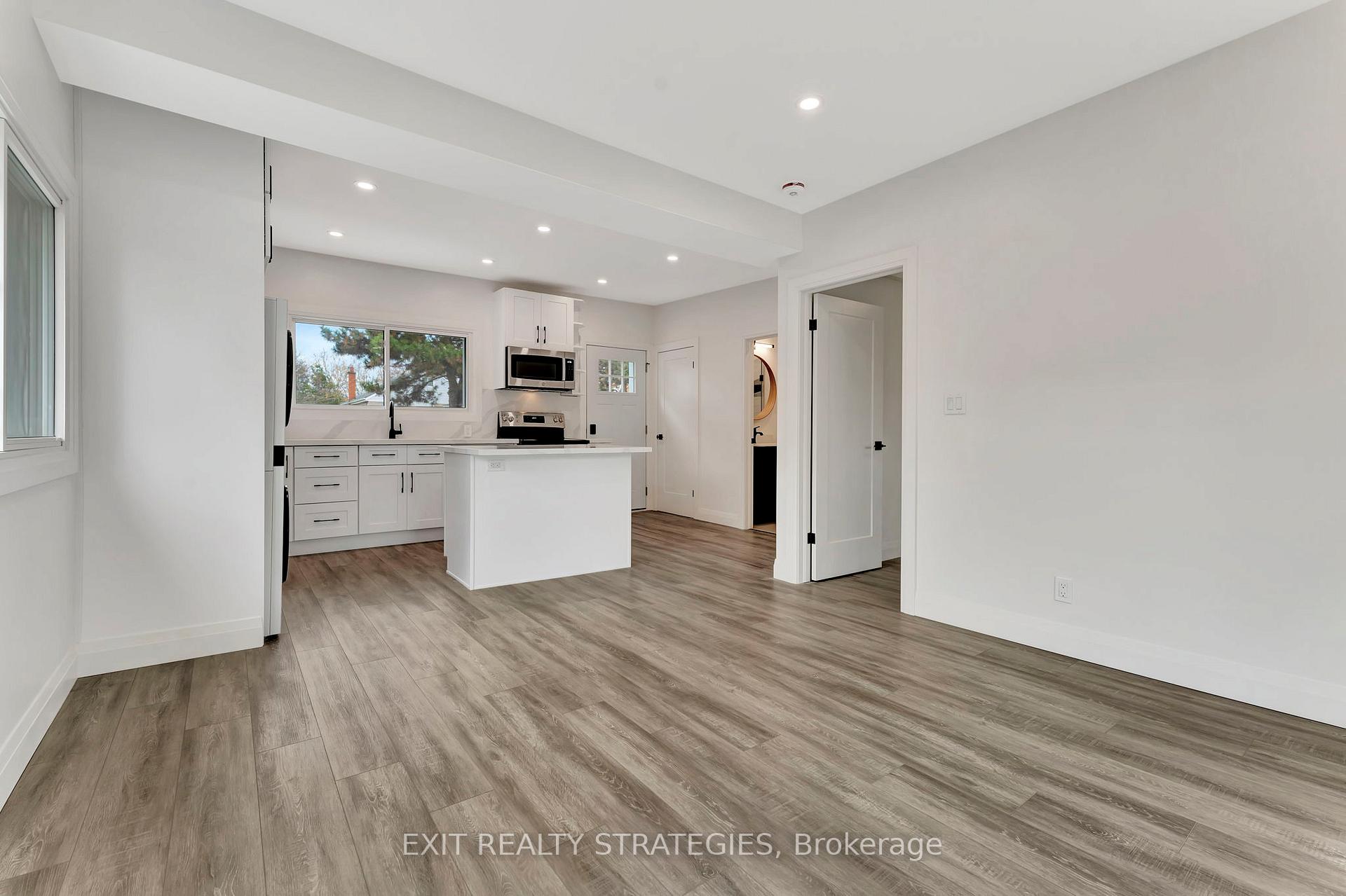 Photo 13 of 306 Paling Avenue, Hamilton, Homeside — HOMEH