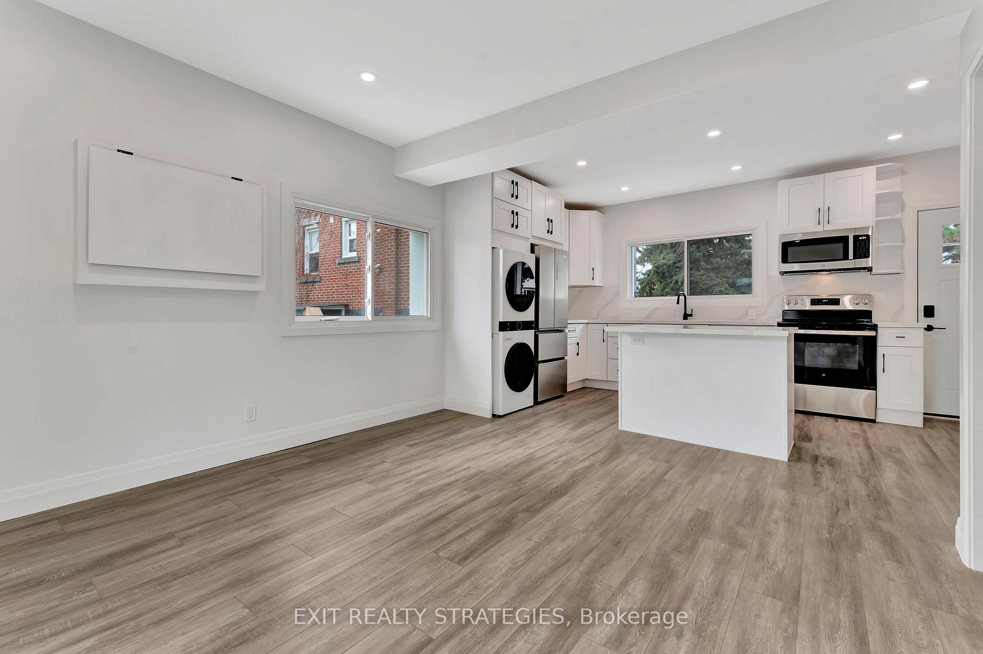 Photo 14 of 306 Paling Avenue, Hamilton, Homeside — HOMEH
