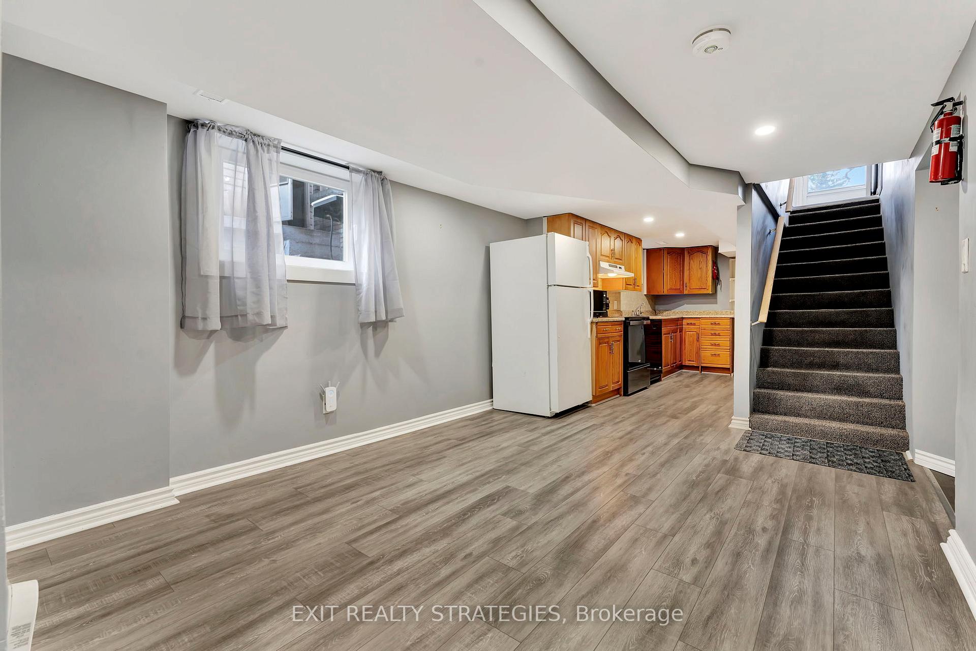 Photo 17 of 306 Paling Avenue, Hamilton, Homeside — HOMEH