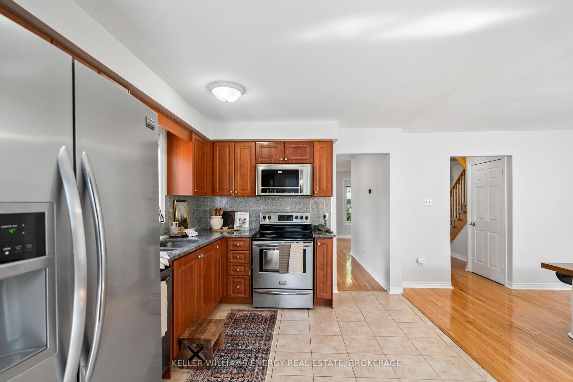 Photo 13 of 82 Bird Street, Barrie, Edgehill Drive — HOMEH
