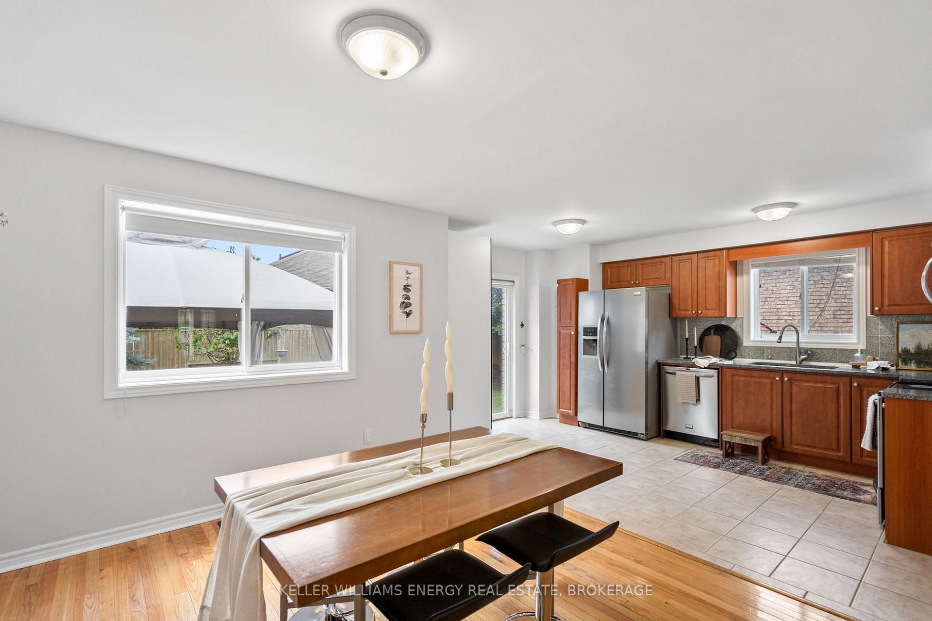 Photo 16 of 82 Bird Street, Barrie, Edgehill Drive — HOMEH