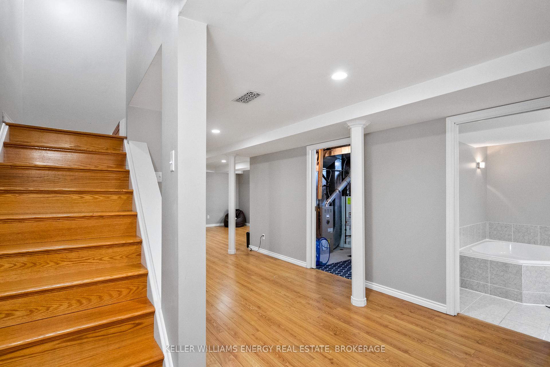 Photo 52 of 82 Bird Street, Barrie, Edgehill Drive — HOMEH