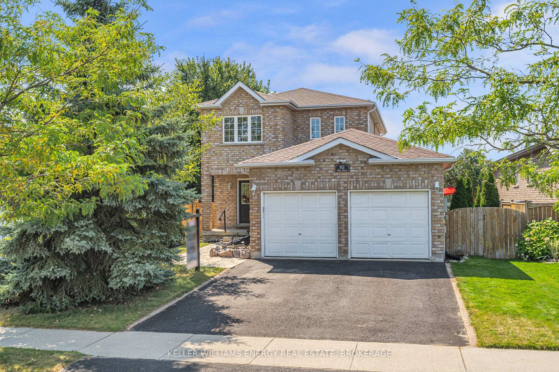 Photo 23 of 82 Bird Street, Barrie, Edgehill Drive — HOMEH
