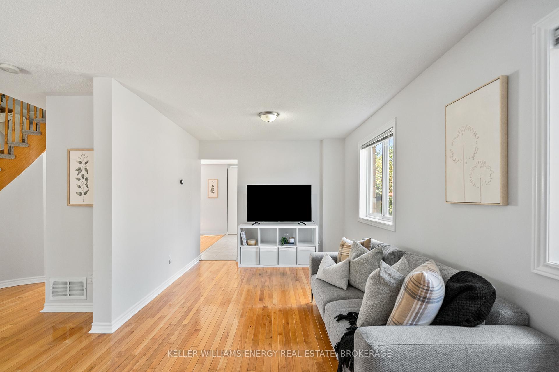Photo 31 of 82 Bird Street, Barrie, Edgehill Drive — HOMEH