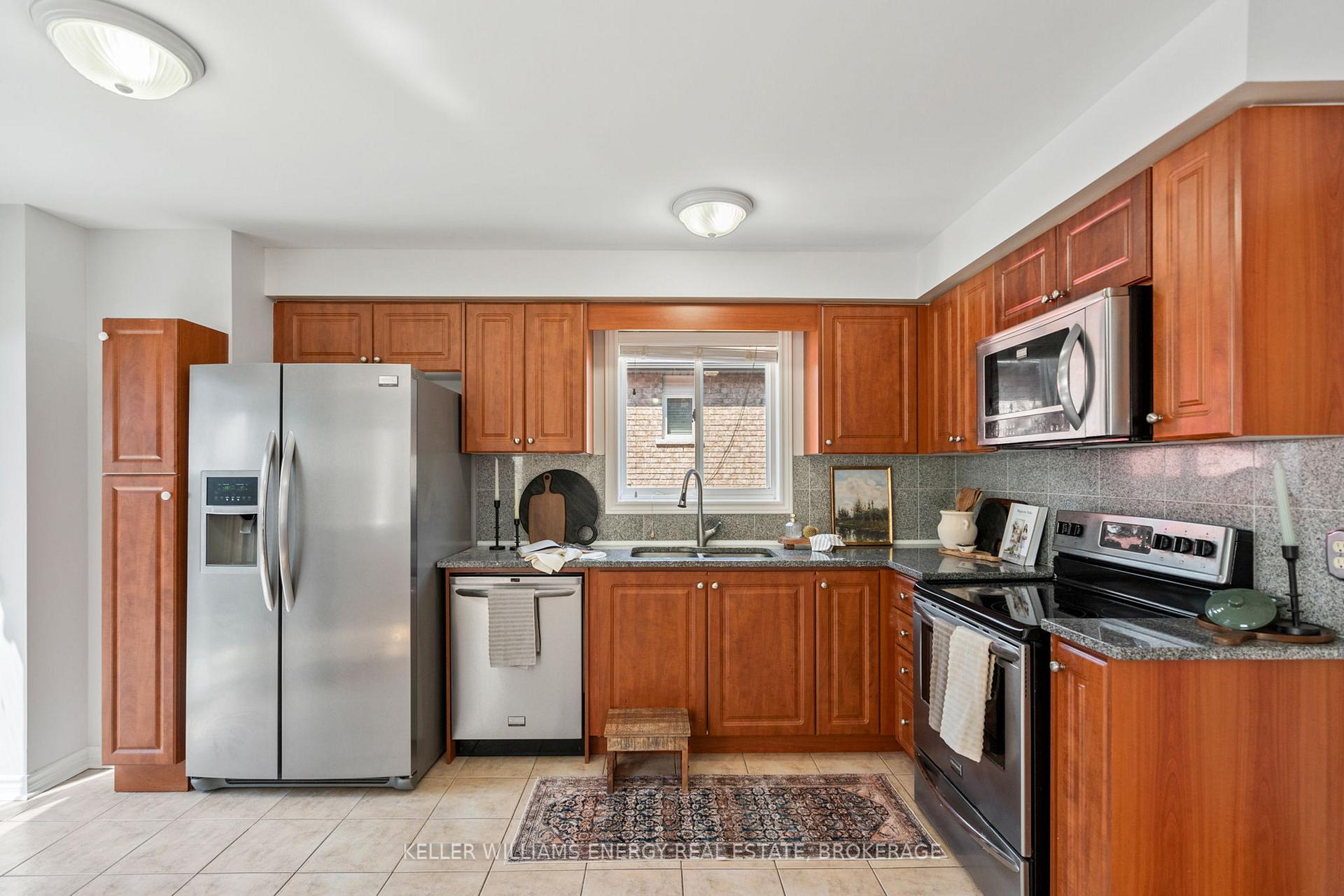 Photo 34 of 82 Bird Street, Barrie, Edgehill Drive — HOMEH