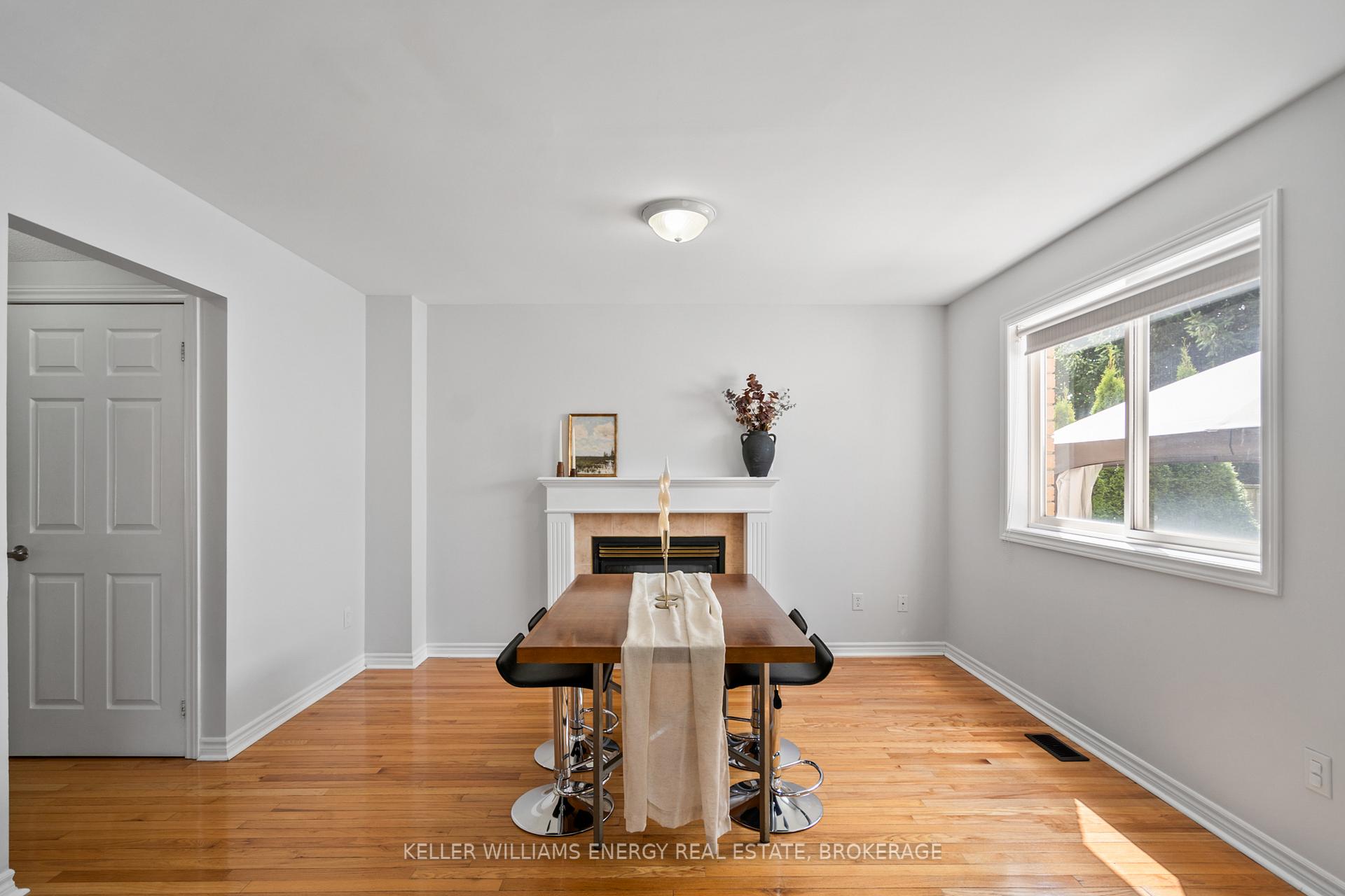 Photo 38 of 82 Bird Street, Barrie, Edgehill Drive — HOMEH