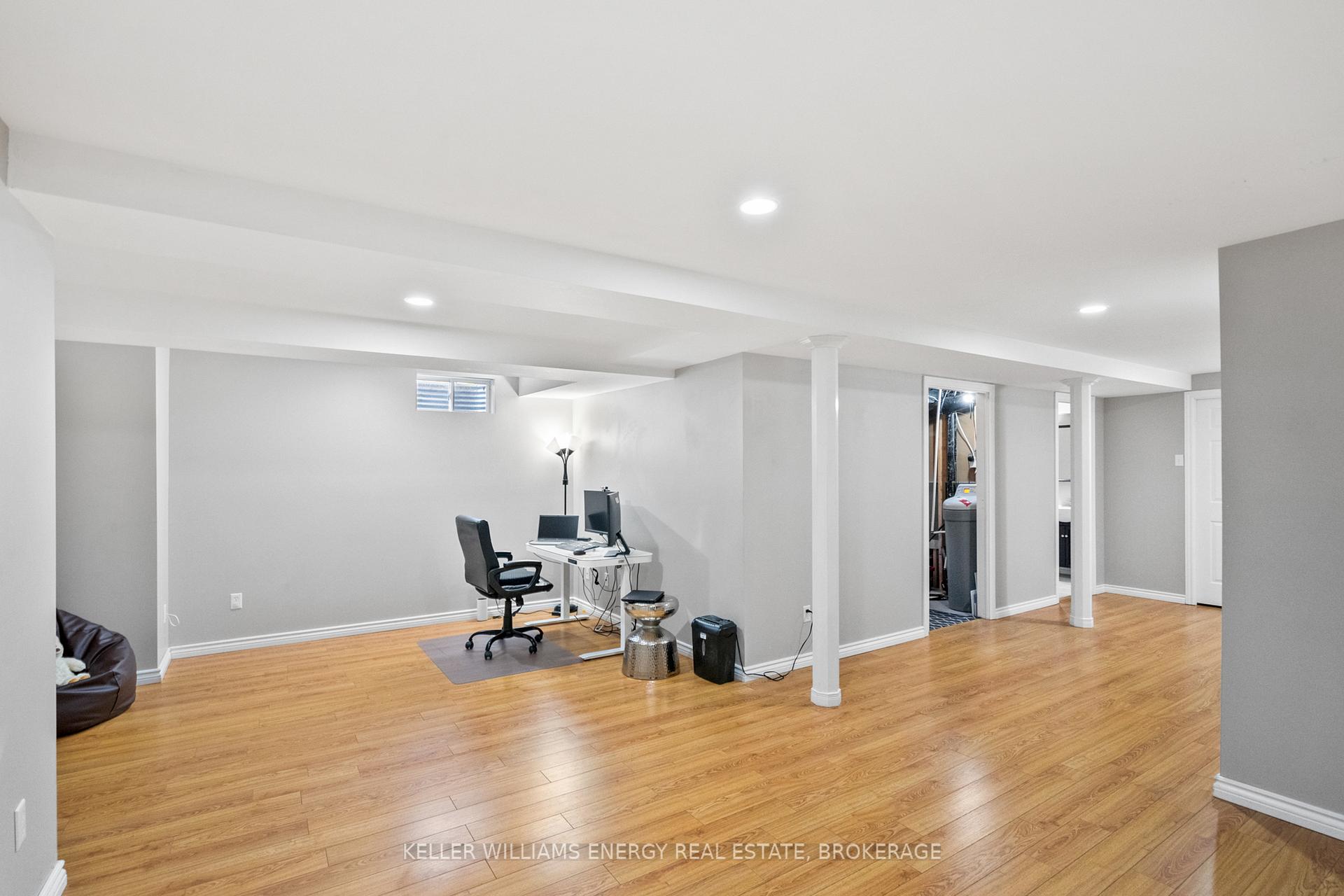Photo 76 of 82 Bird Street, Barrie, Edgehill Drive — HOMEH