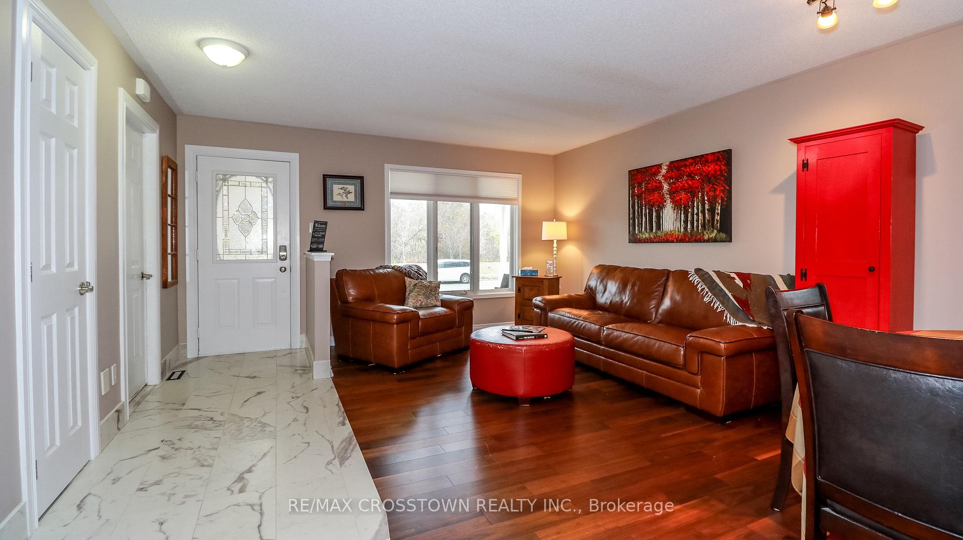 Photo 5 of 99 Leggott Avenue, Barrie, Painswick South — HOMEH