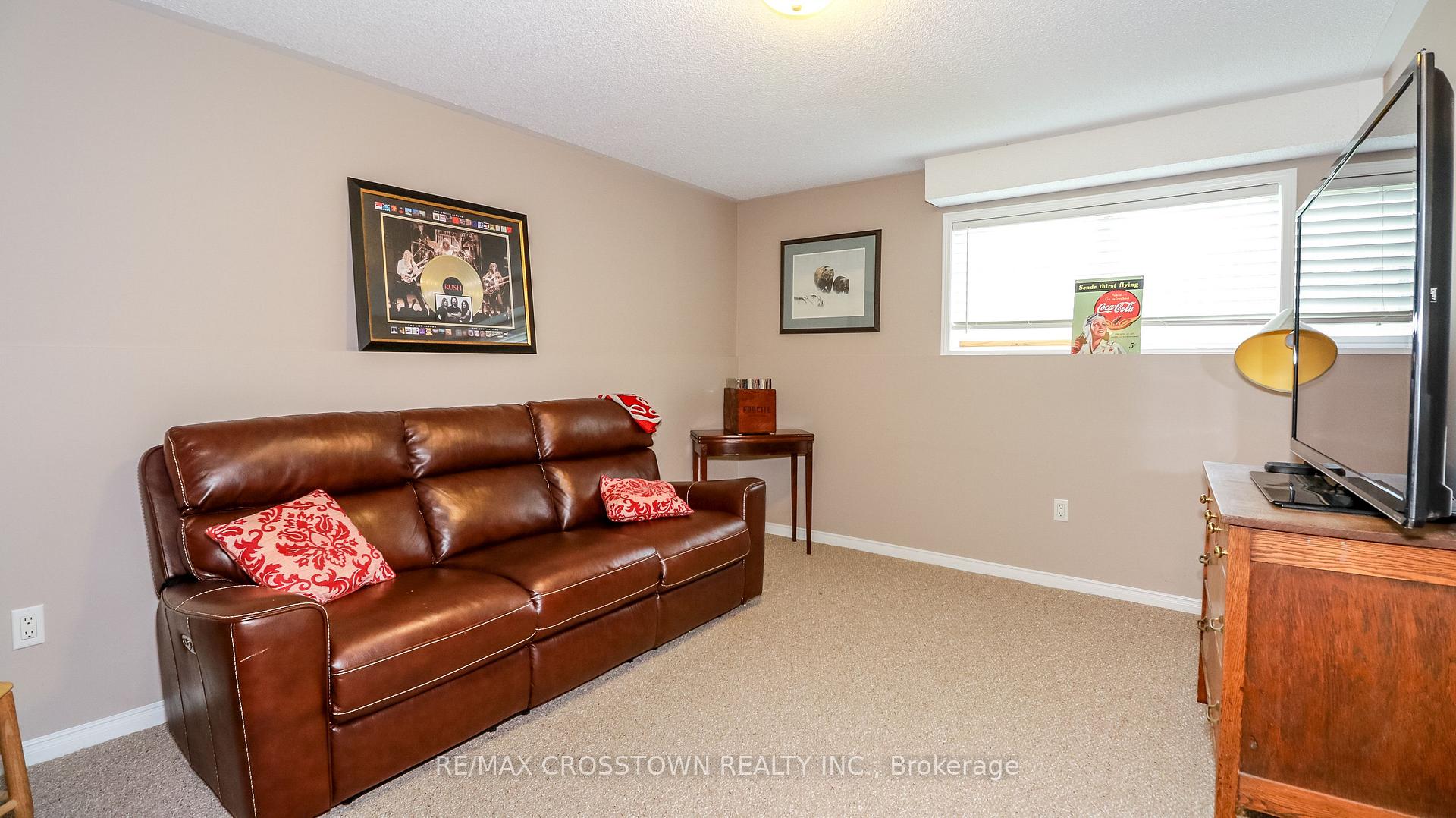 Photo 21 of 99 Leggott Avenue, Barrie, Painswick South — HOMEH