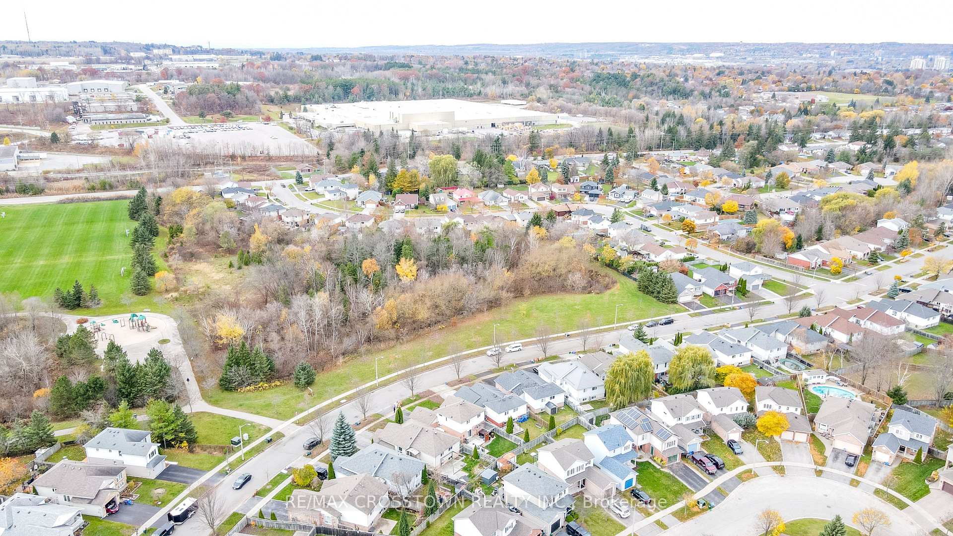 Photo 39 of 99 Leggott Avenue, Barrie, Painswick South — HOMEH