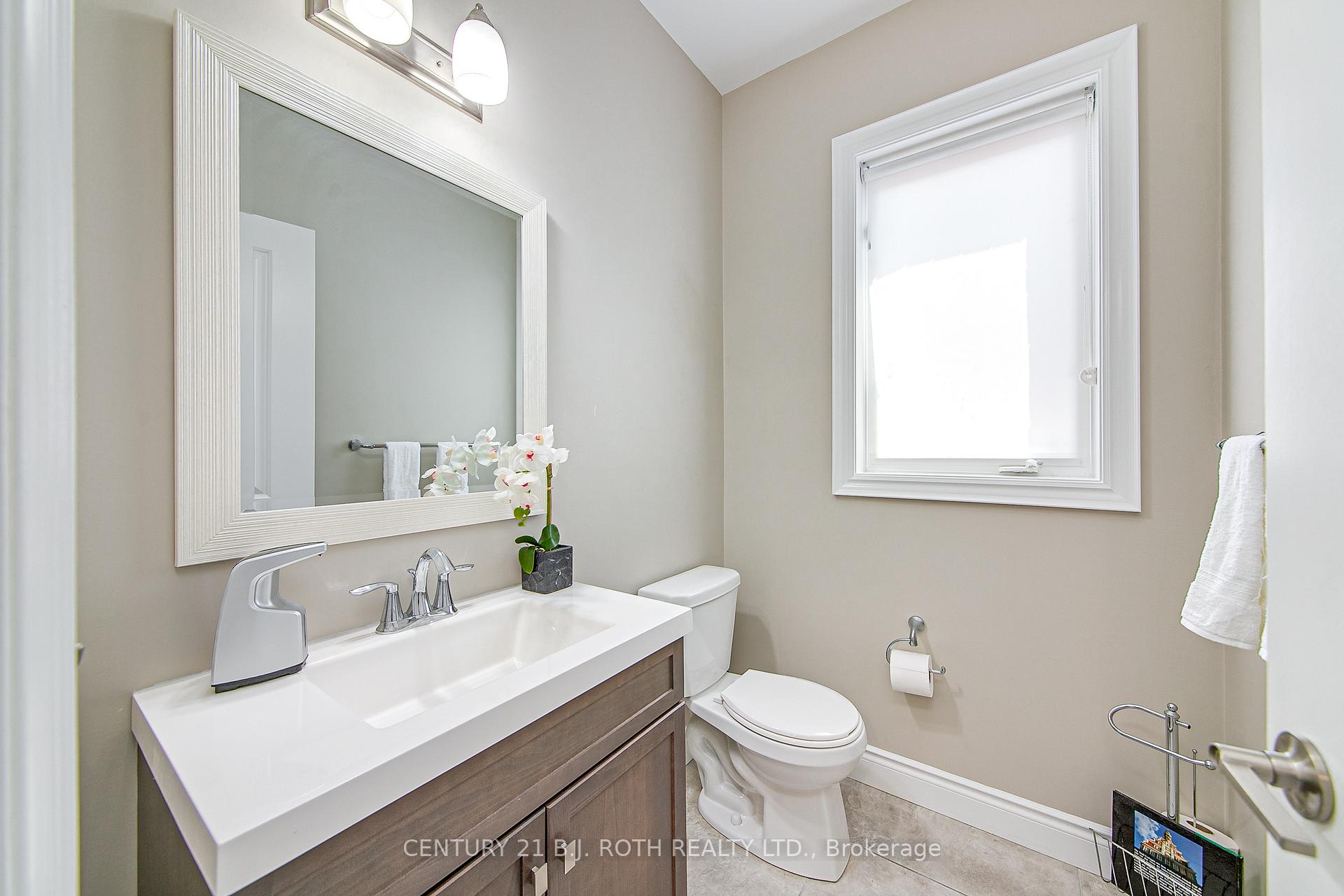 Photo 4 of 165 Bishop Drive E, Barrie, Ardagh — HOMEH
