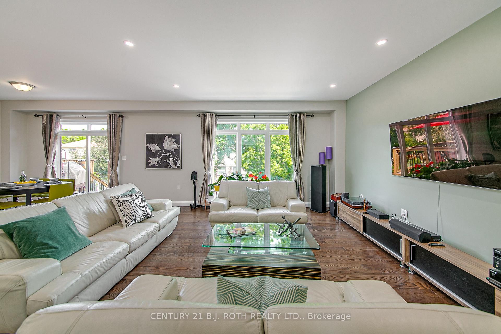 Photo 6 of 165 Bishop Drive E, Barrie, Ardagh — HOMEH