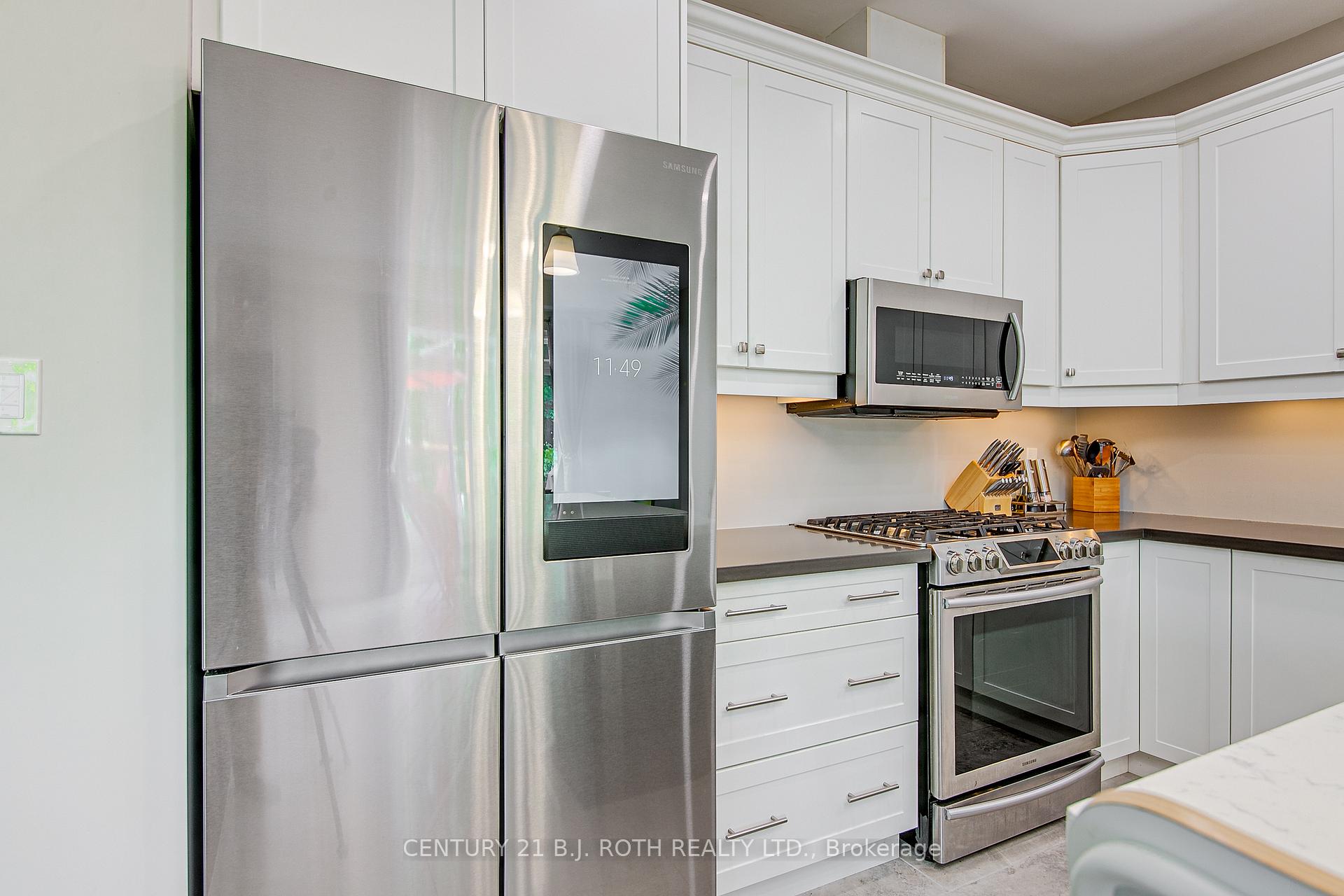 Photo 13 of 165 Bishop Drive E, Barrie, Ardagh — HOMEH