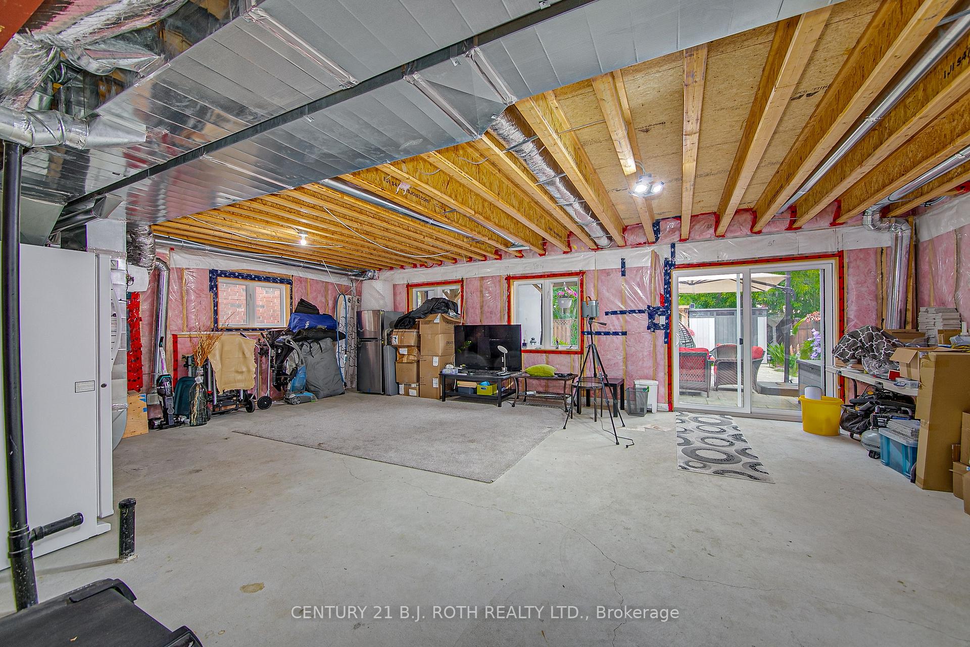 Photo 25 of 165 Bishop Drive E, Barrie, Ardagh — HOMEH