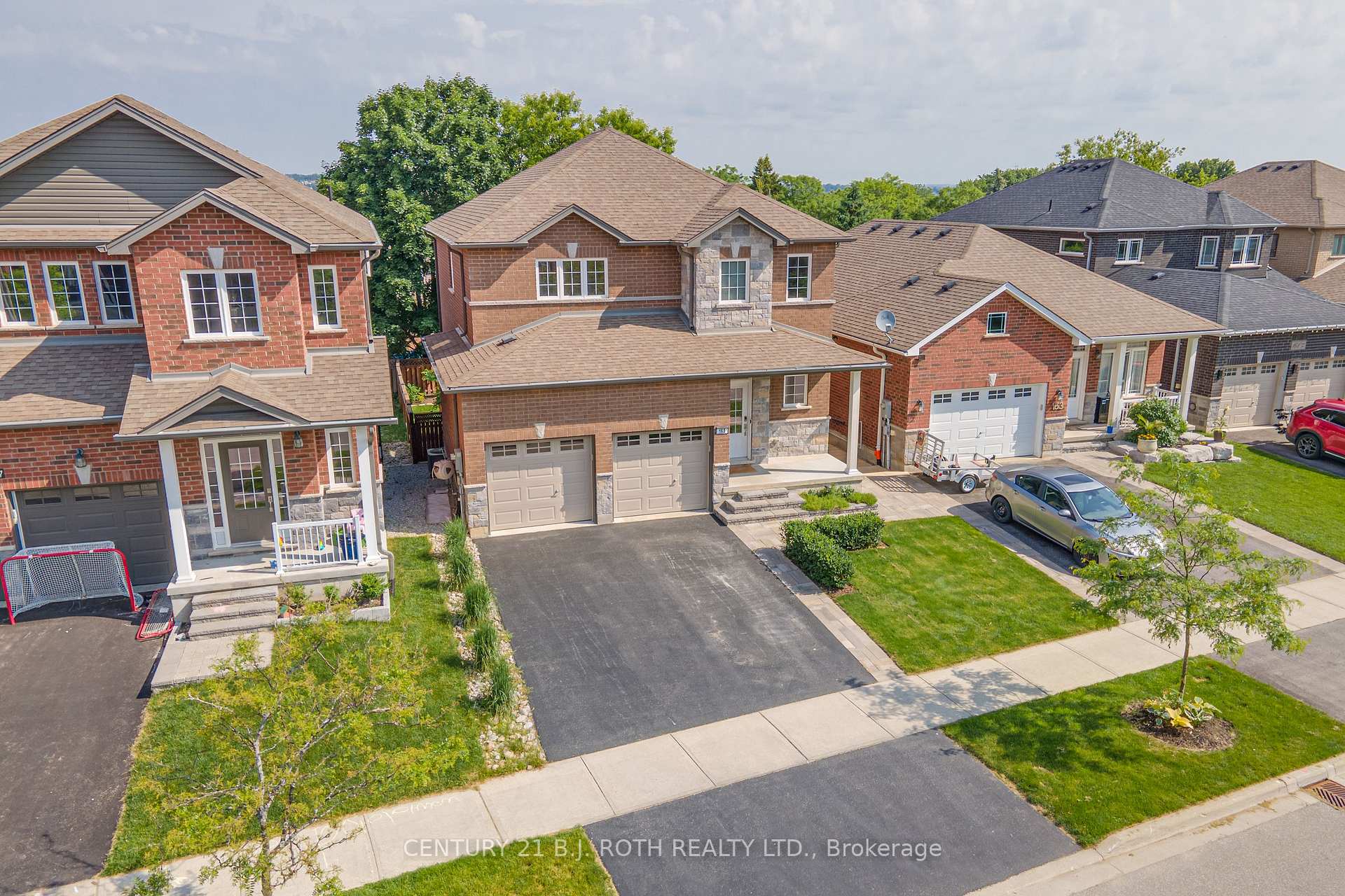 Photo 31 of 165 Bishop Drive E, Barrie, Ardagh — HOMEH