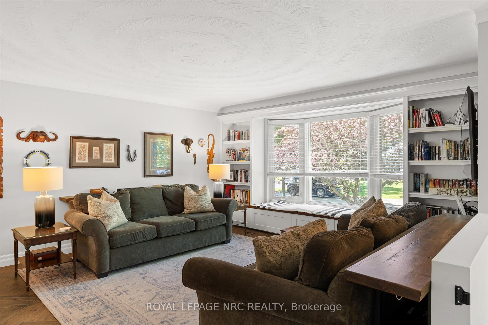 Photo 6 of 36 Royal Oak Drive, St. Catharines, Martindale Pond — HOMEH