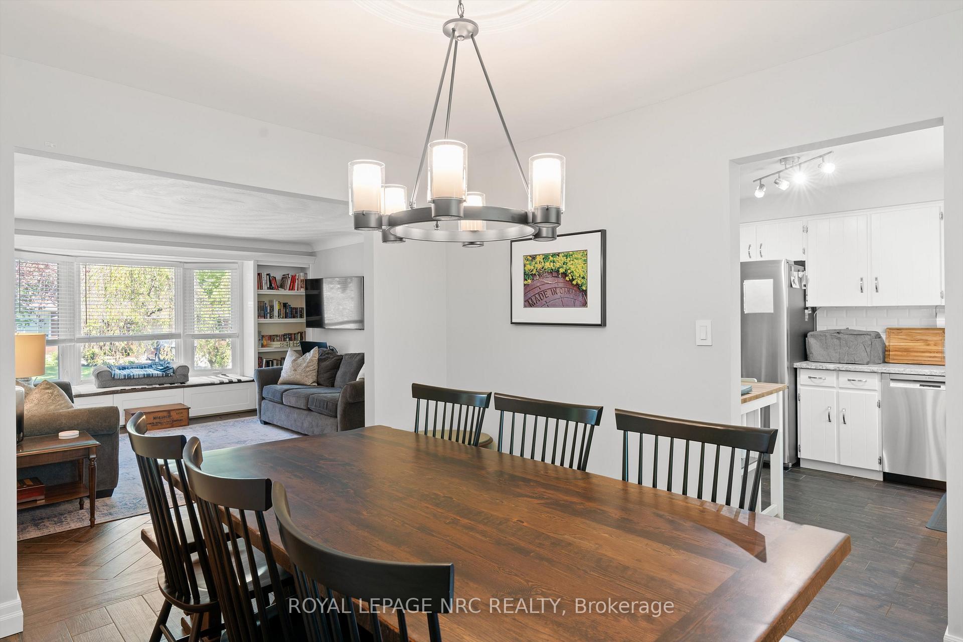 Photo 9 of 36 Royal Oak Drive, St. Catharines, Martindale Pond — HOMEH