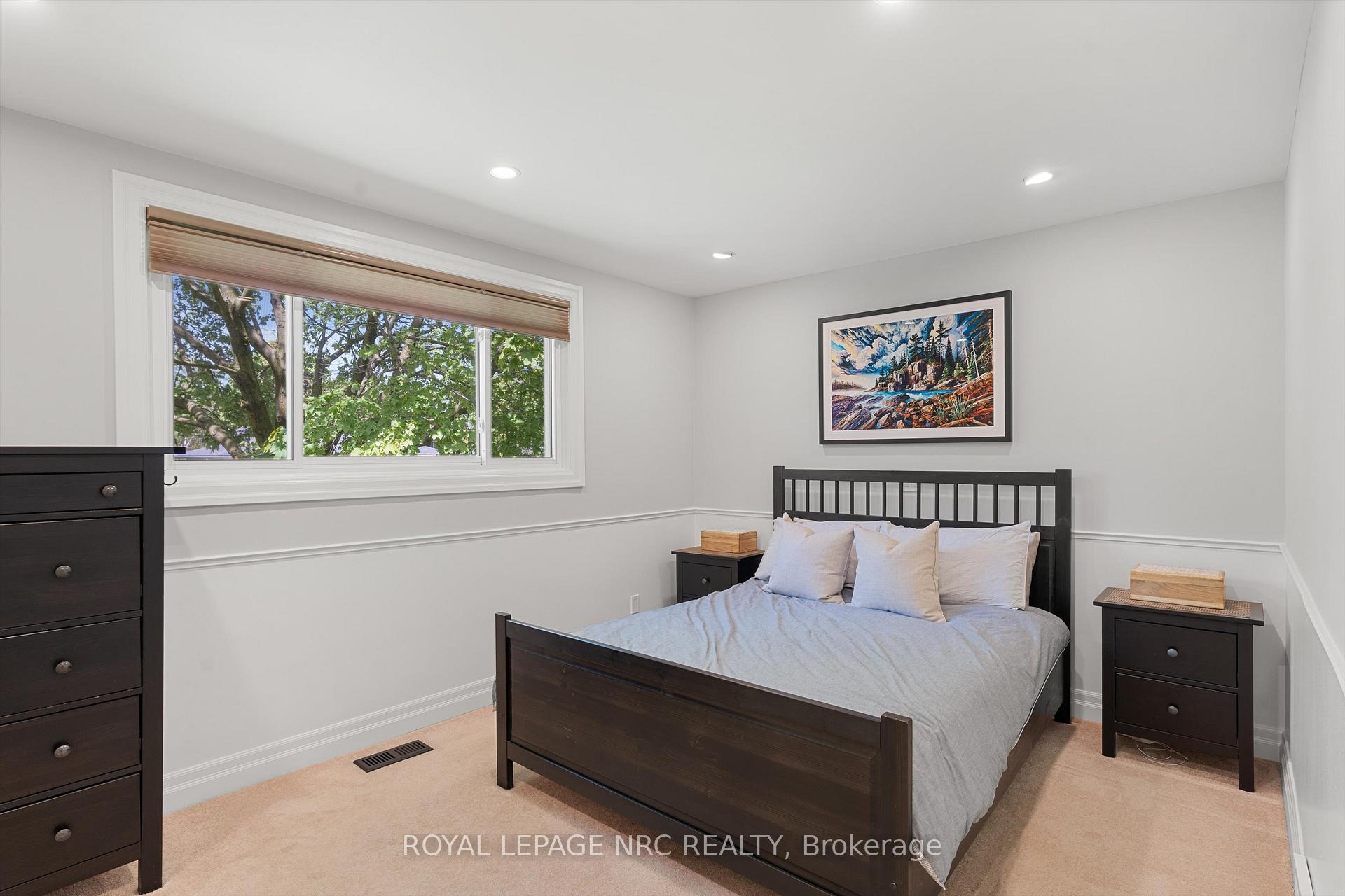 Photo 12 of 36 Royal Oak Drive, St. Catharines, Martindale Pond — HOMEH