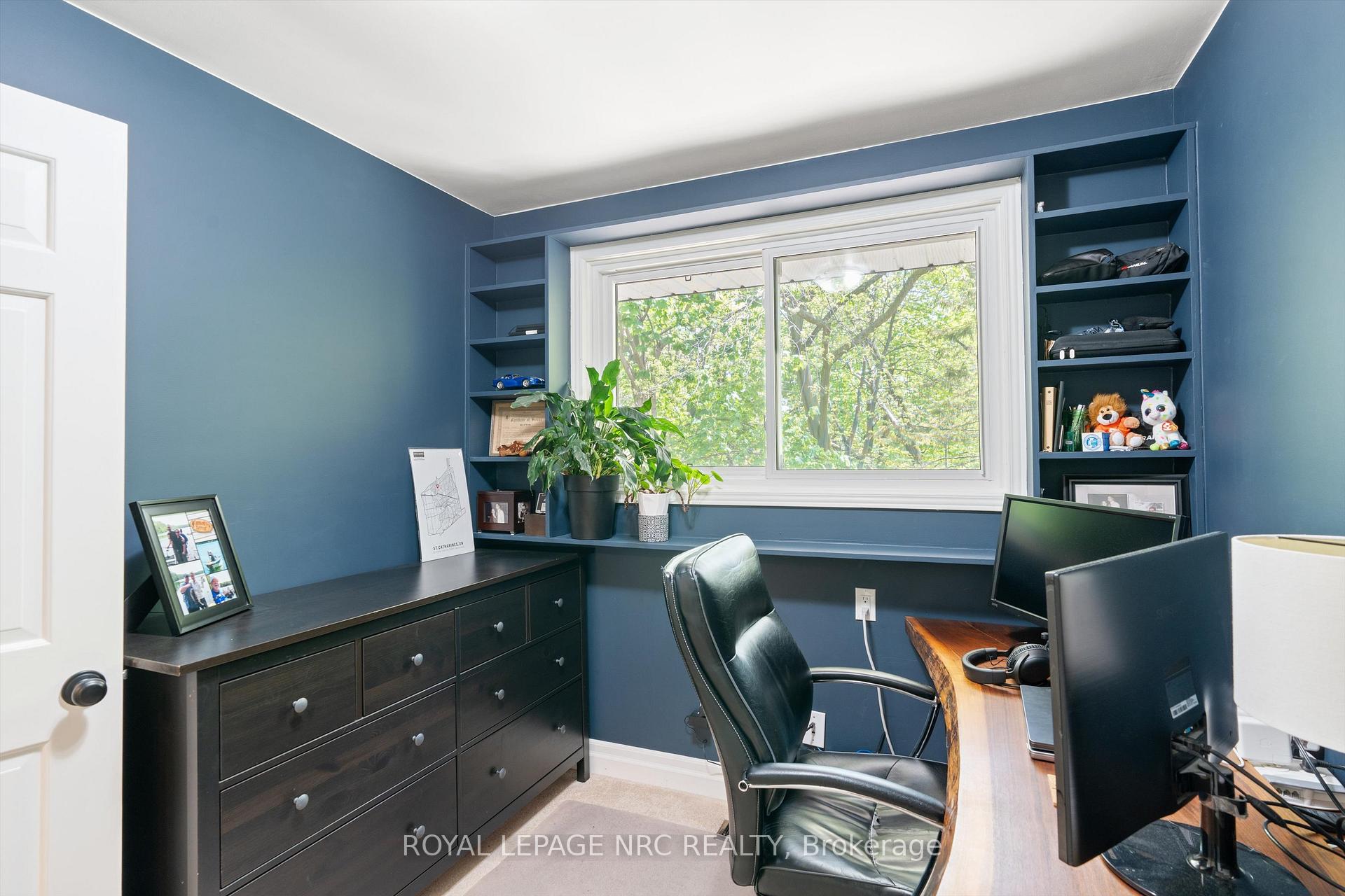 Photo 15 of 36 Royal Oak Drive, St. Catharines, Martindale Pond — HOMEH