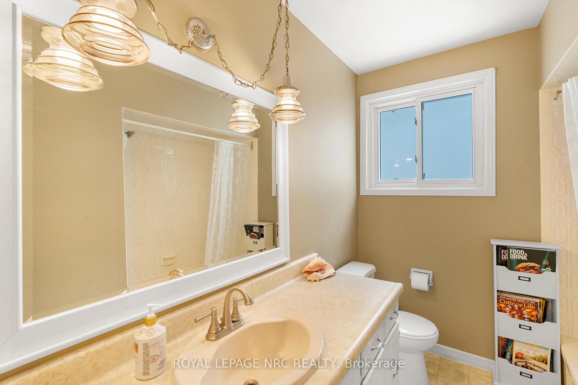 Photo 18 of 36 Royal Oak Drive, St. Catharines, Martindale Pond — HOMEH