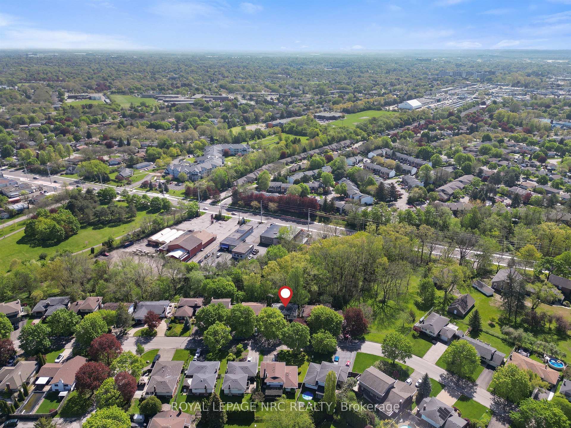 Photo 41 of 36 Royal Oak Drive, St. Catharines, Martindale Pond — HOMEH