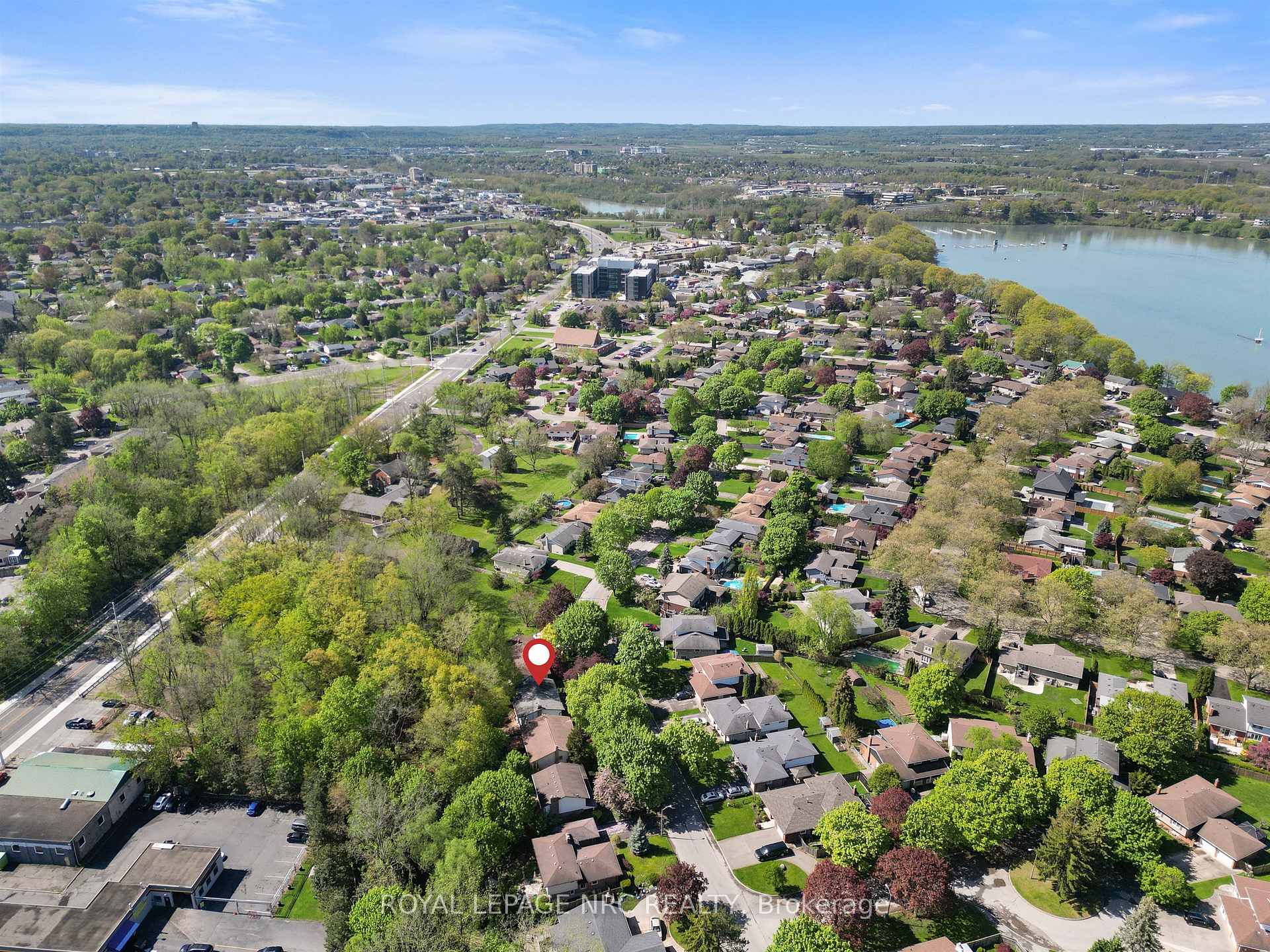 Photo 42 of 36 Royal Oak Drive, St. Catharines, Martindale Pond — HOMEH