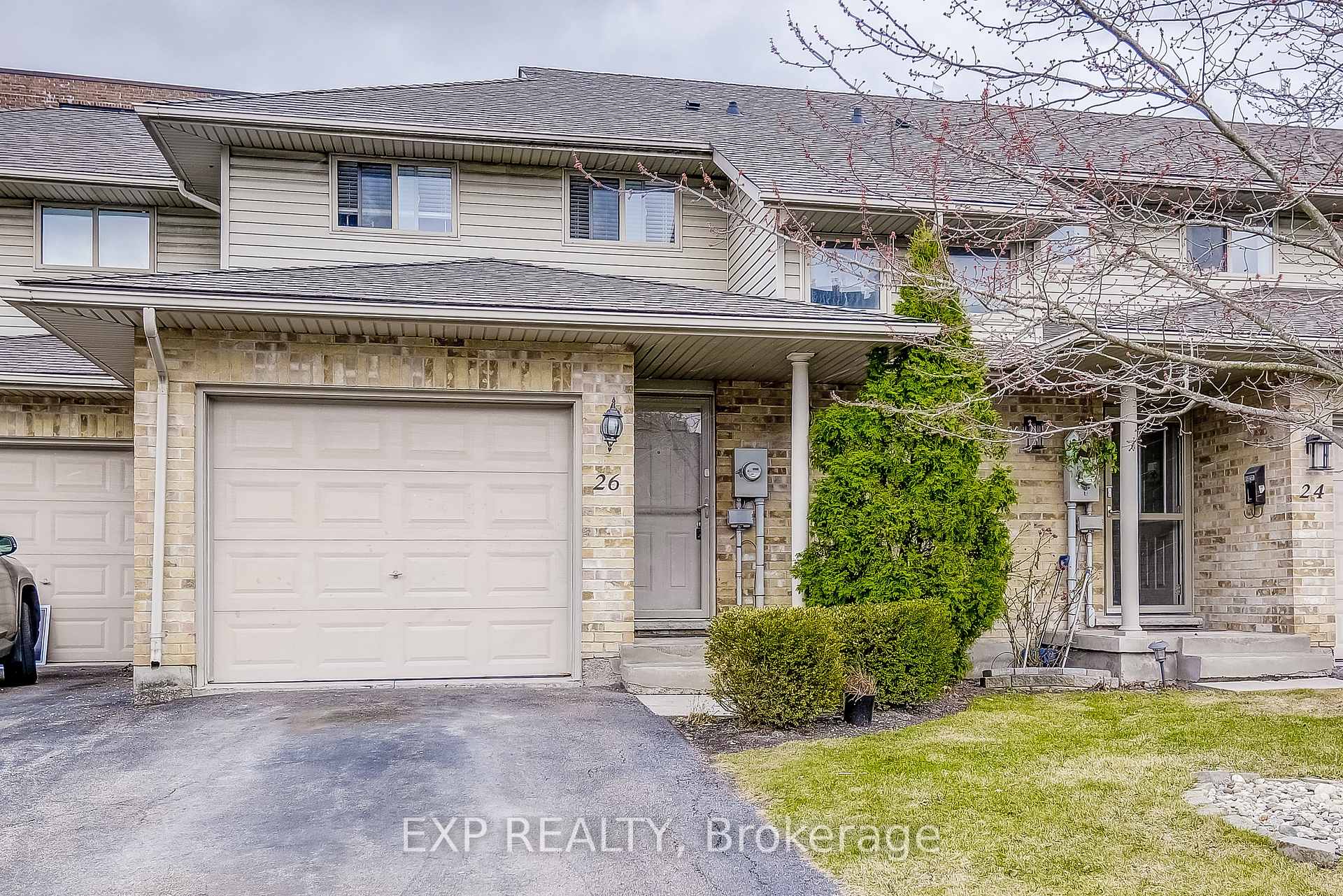 Photo 4 of 26 Carson Court, St. Catharines, Oakdale — HOMEH