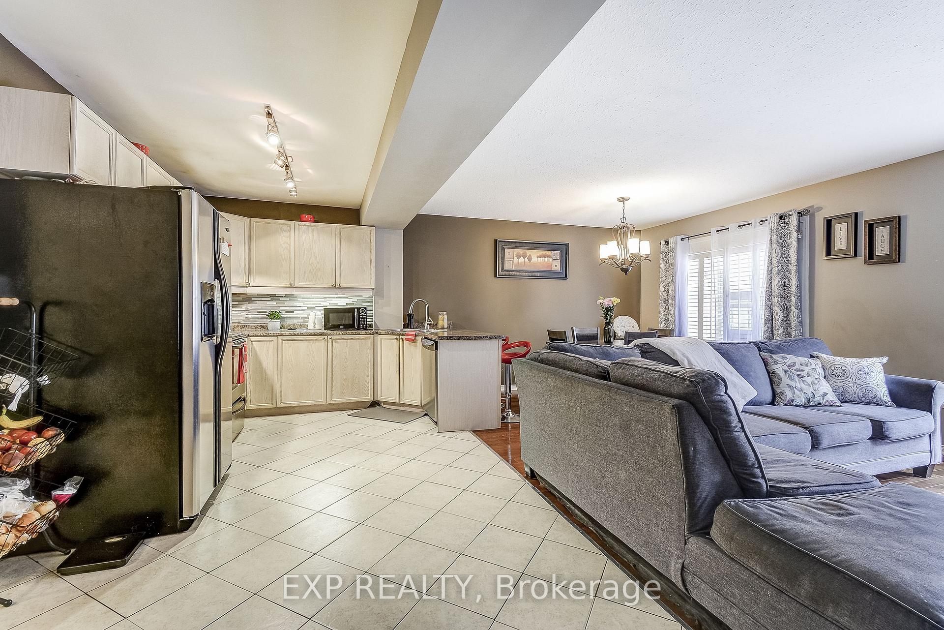 Photo 10 of 26 Carson Court, St. Catharines, Oakdale — HOMEH