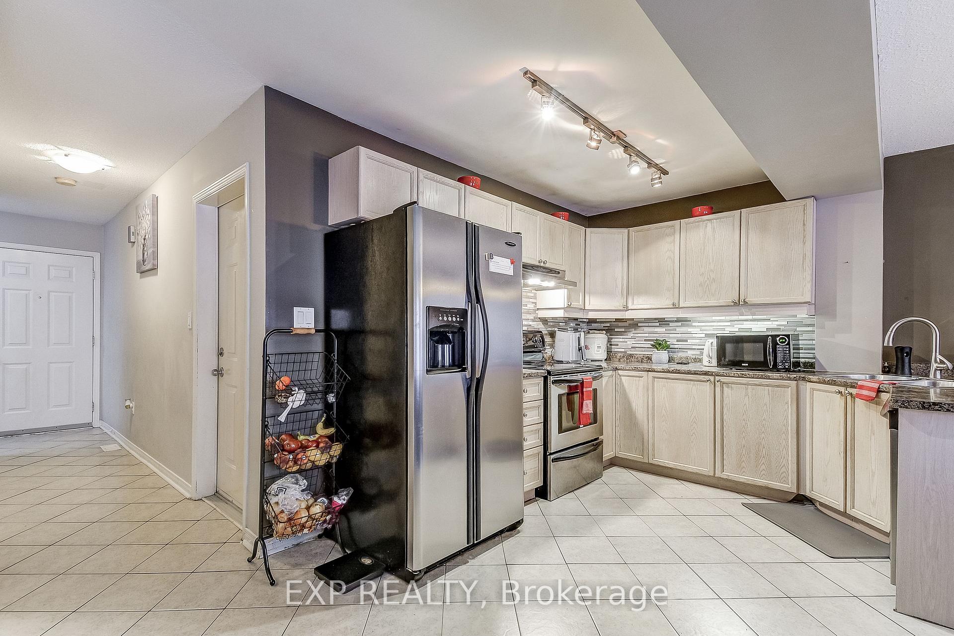 Photo 11 of 26 Carson Court, St. Catharines, Oakdale — HOMEH