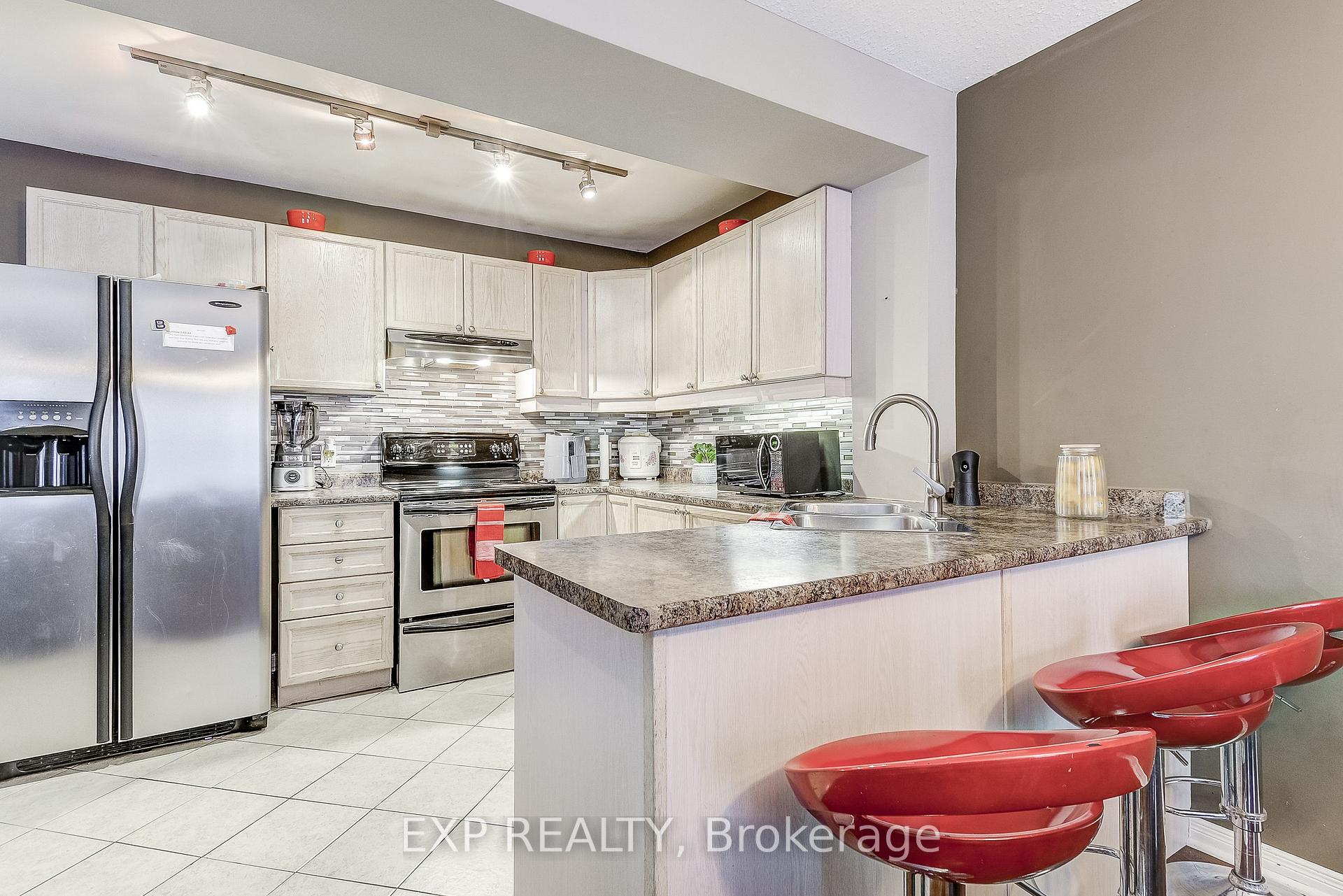 Photo 17 of 26 Carson Court, St. Catharines, Oakdale — HOMEH