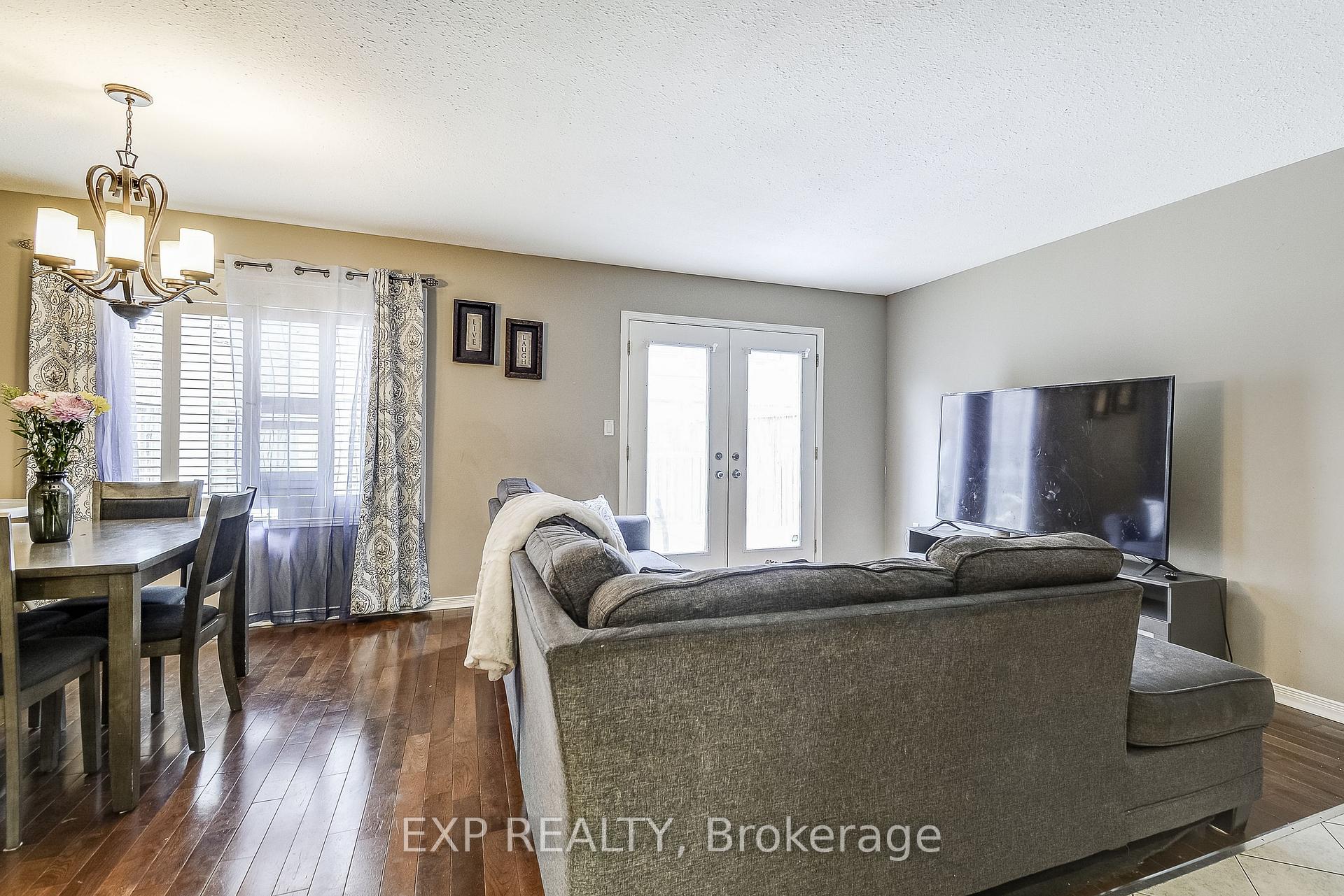 Photo 20 of 26 Carson Court, St. Catharines, Oakdale — HOMEH