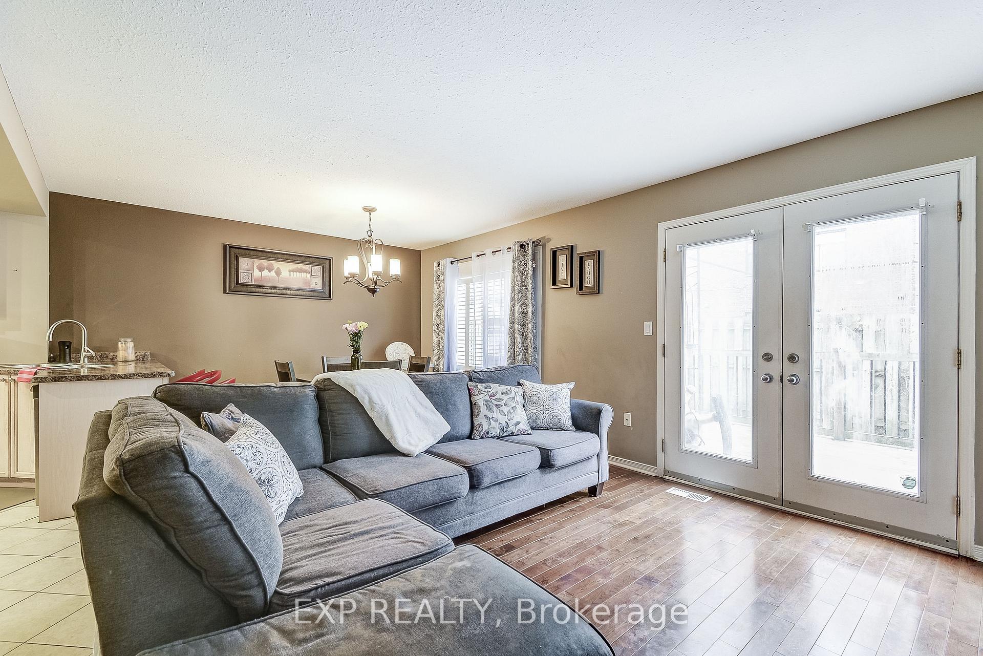Photo 21 of 26 Carson Court, St. Catharines, Oakdale — HOMEH