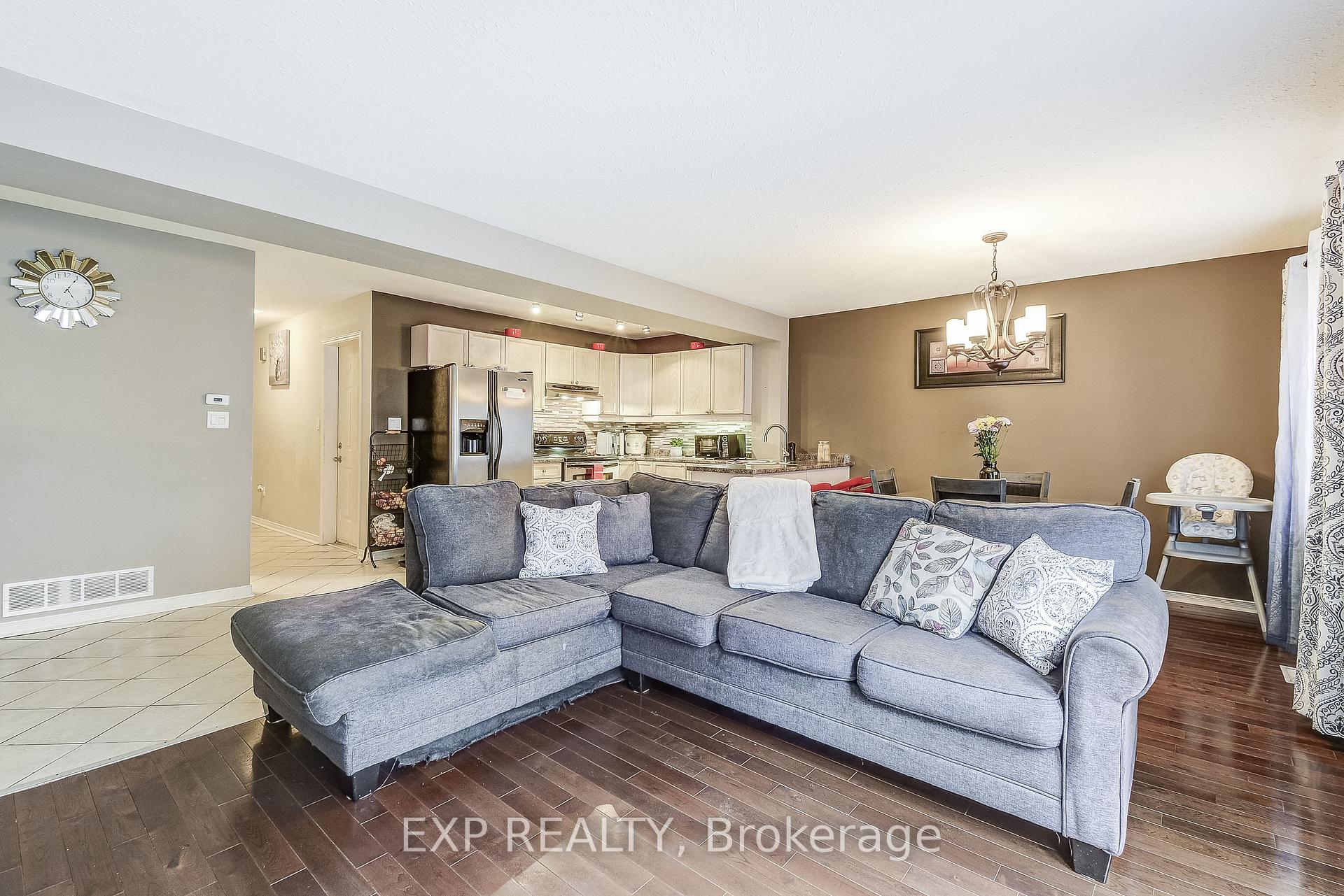Photo 22 of 26 Carson Court, St. Catharines, Oakdale — HOMEH