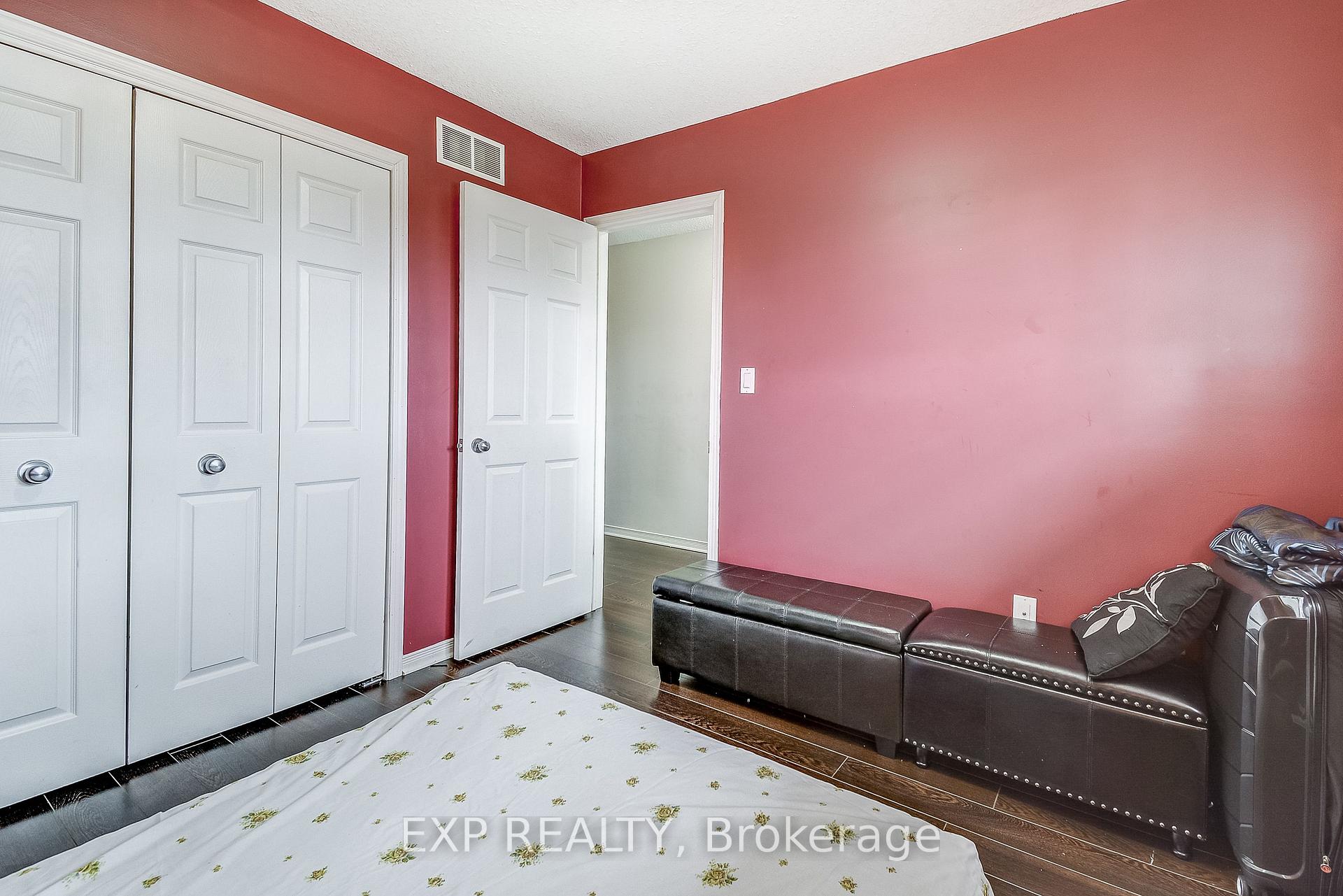Photo 28 of 26 Carson Court, St. Catharines, Oakdale — HOMEH