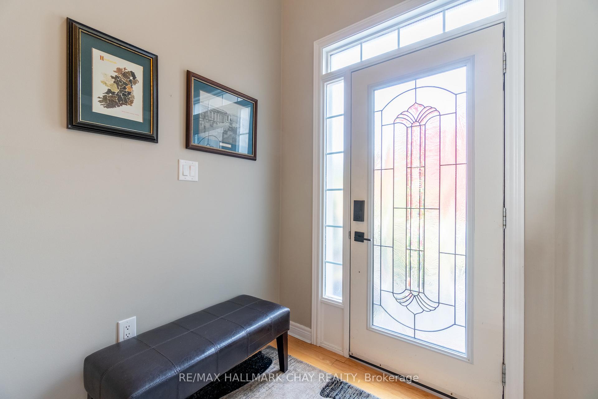 Photo 5 of 107 Cumming Drive, Barrie, Ardagh — HOMEH
