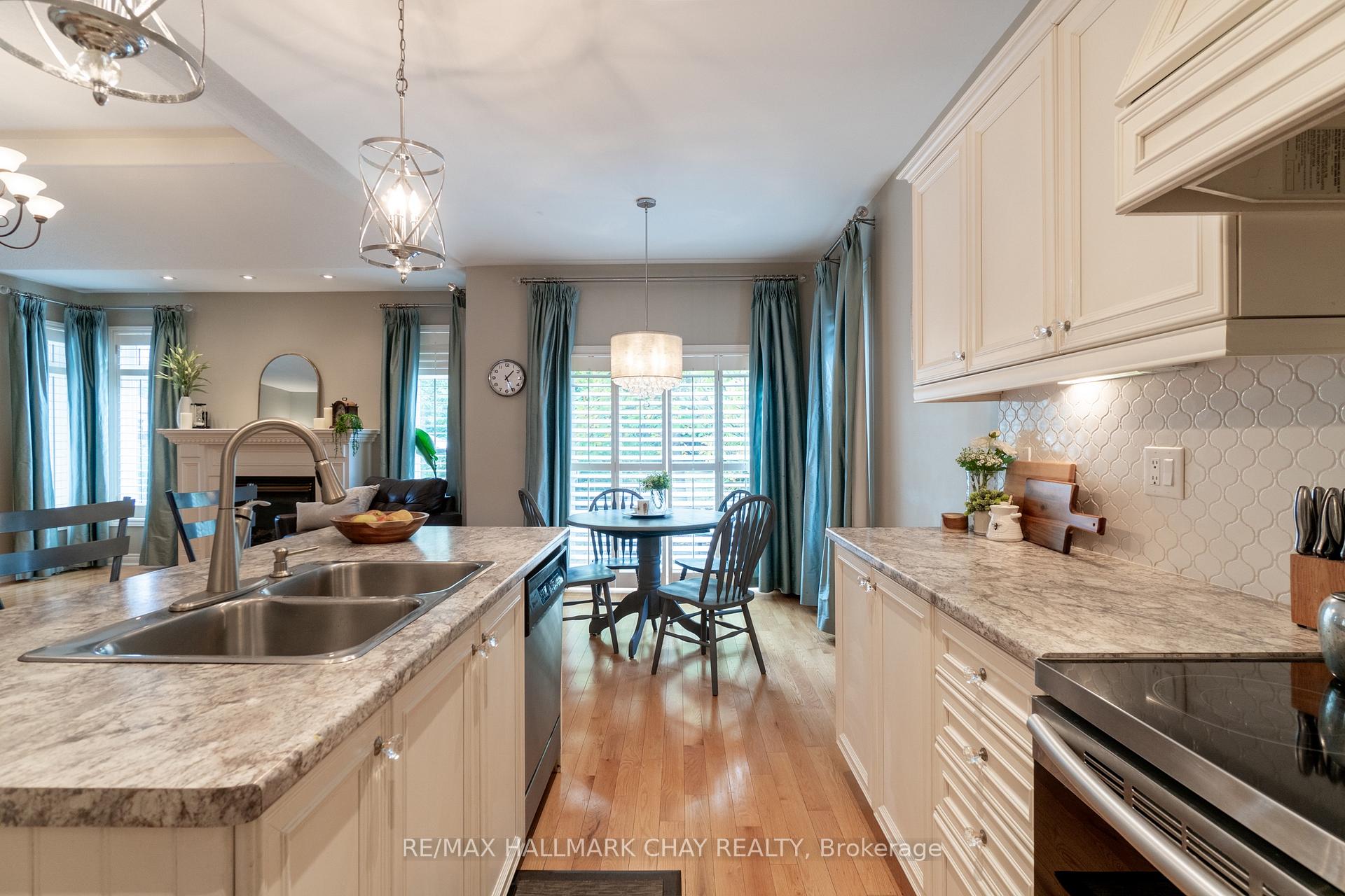 Photo 9 of 107 Cumming Drive, Barrie, Ardagh — HOMEH