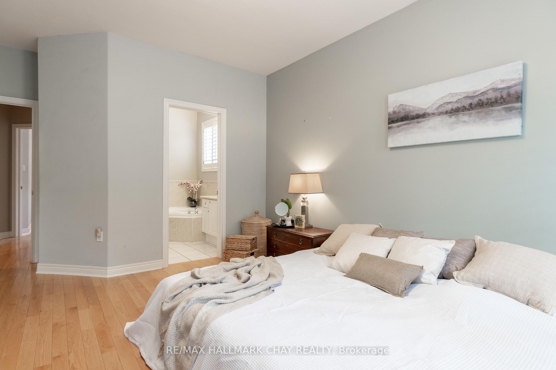 Photo 18 of 107 Cumming Drive, Barrie, Ardagh — HOMEH