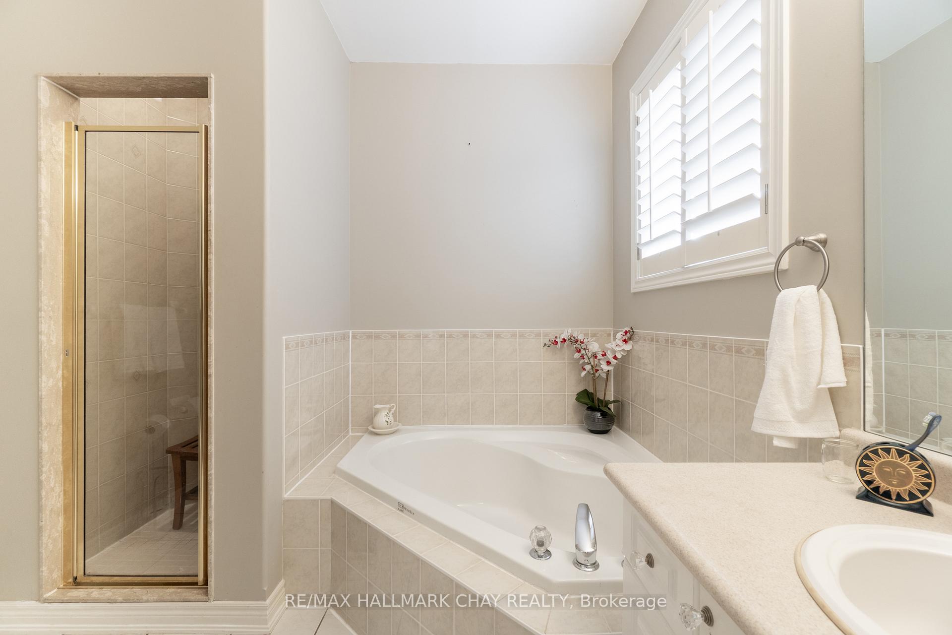 Photo 20 of 107 Cumming Drive, Barrie, Ardagh — HOMEH