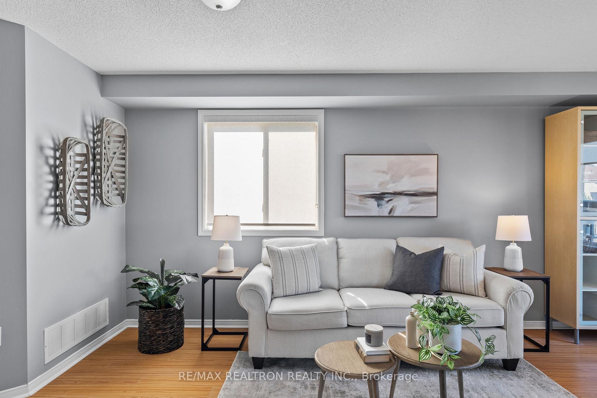 Photo 5 of 70 Courtney Crescent, Barrie, Painswick South — HOMEH