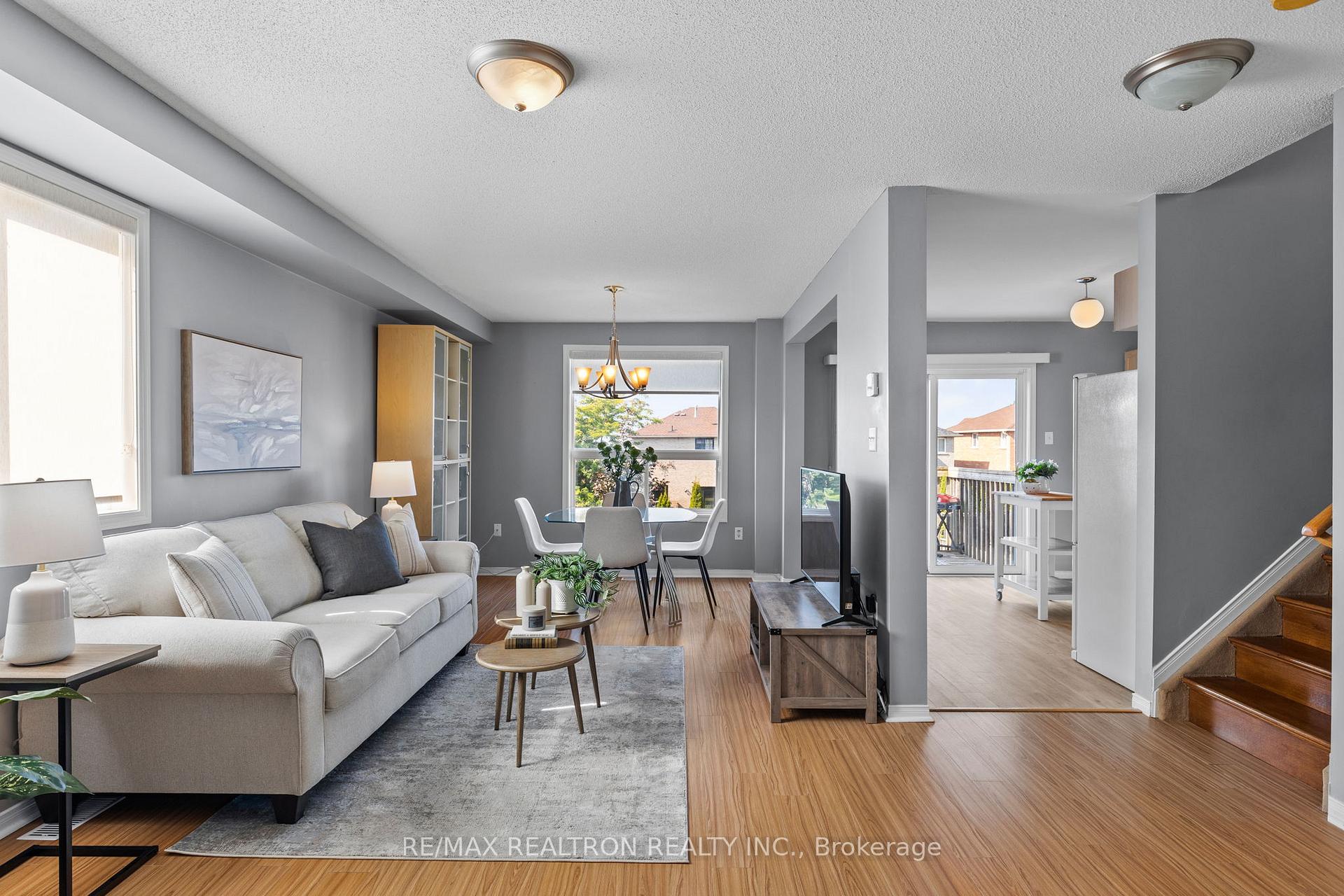 Photo 7 of 70 Courtney Crescent, Barrie, Painswick South — HOMEH