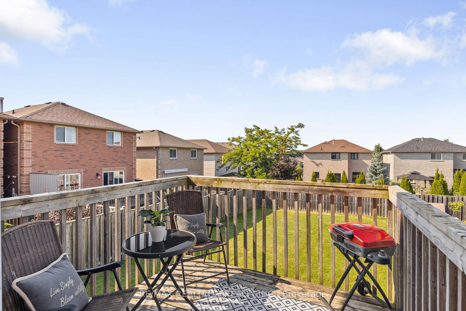 Photo 14 of 70 Courtney Crescent, Barrie, Painswick South — HOMEH