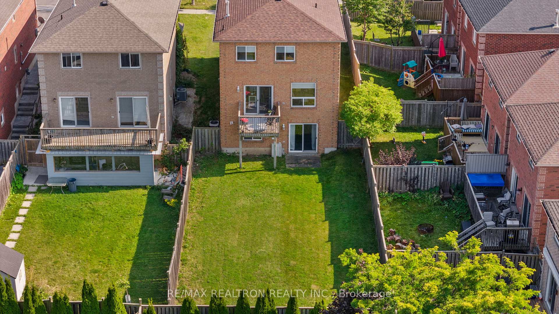 Photo 25 of 70 Courtney Crescent, Barrie, Painswick South — HOMEH