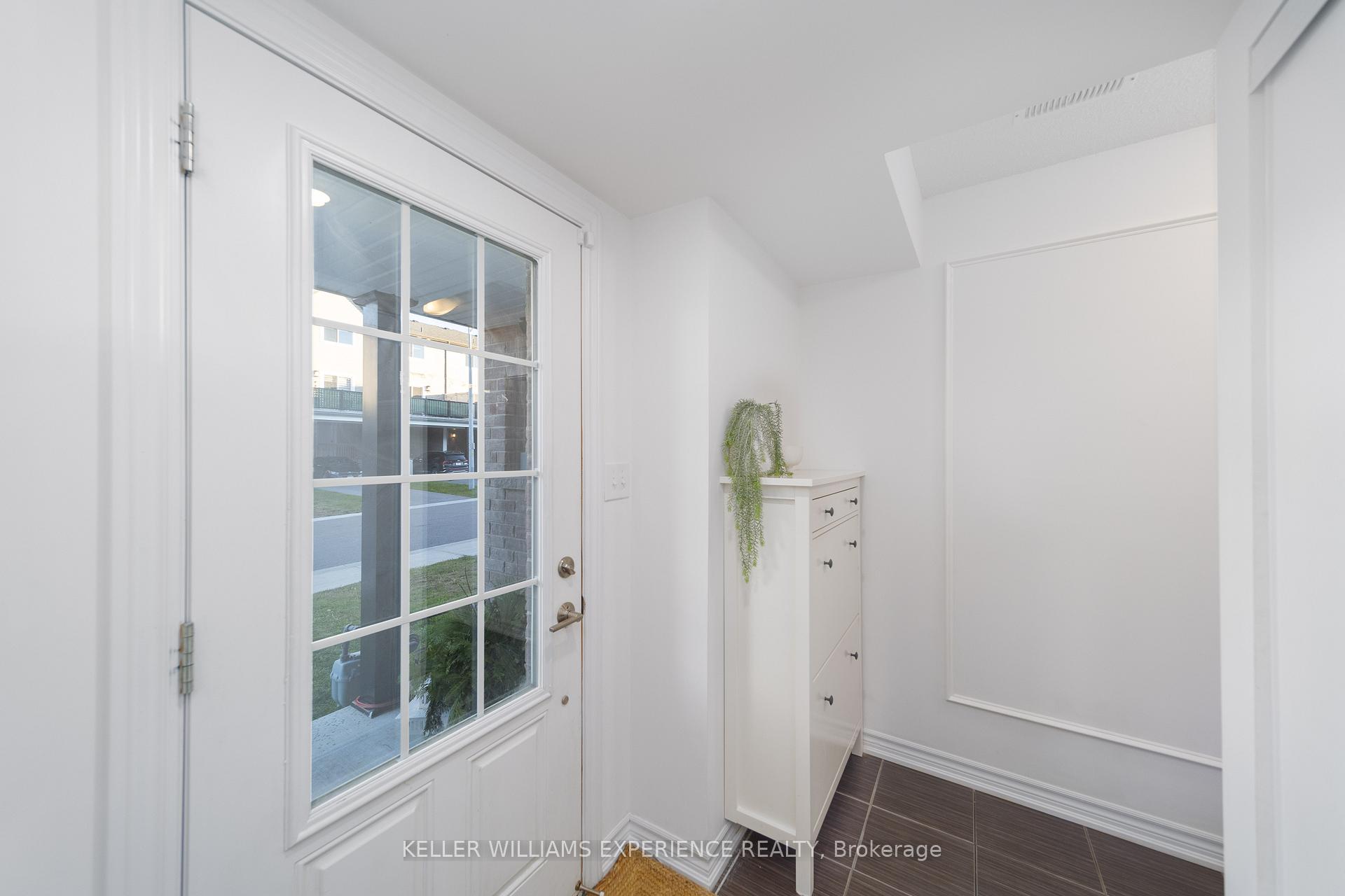 Photo 2 of 42 Andean Lane, Barrie, Rural Barrie Southwest — HOMEH
